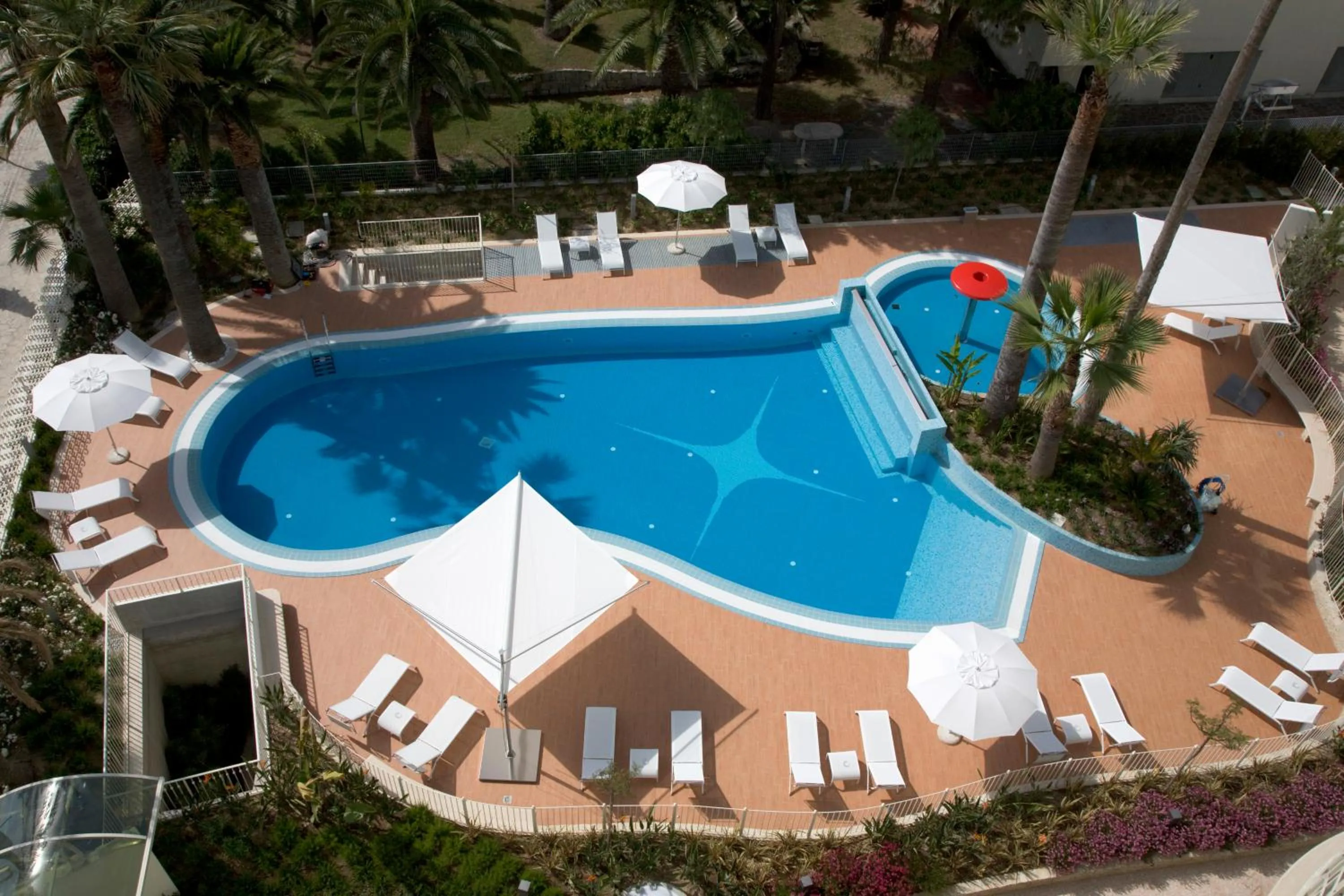 Swimming pool in Smeraldo Suites & Spa