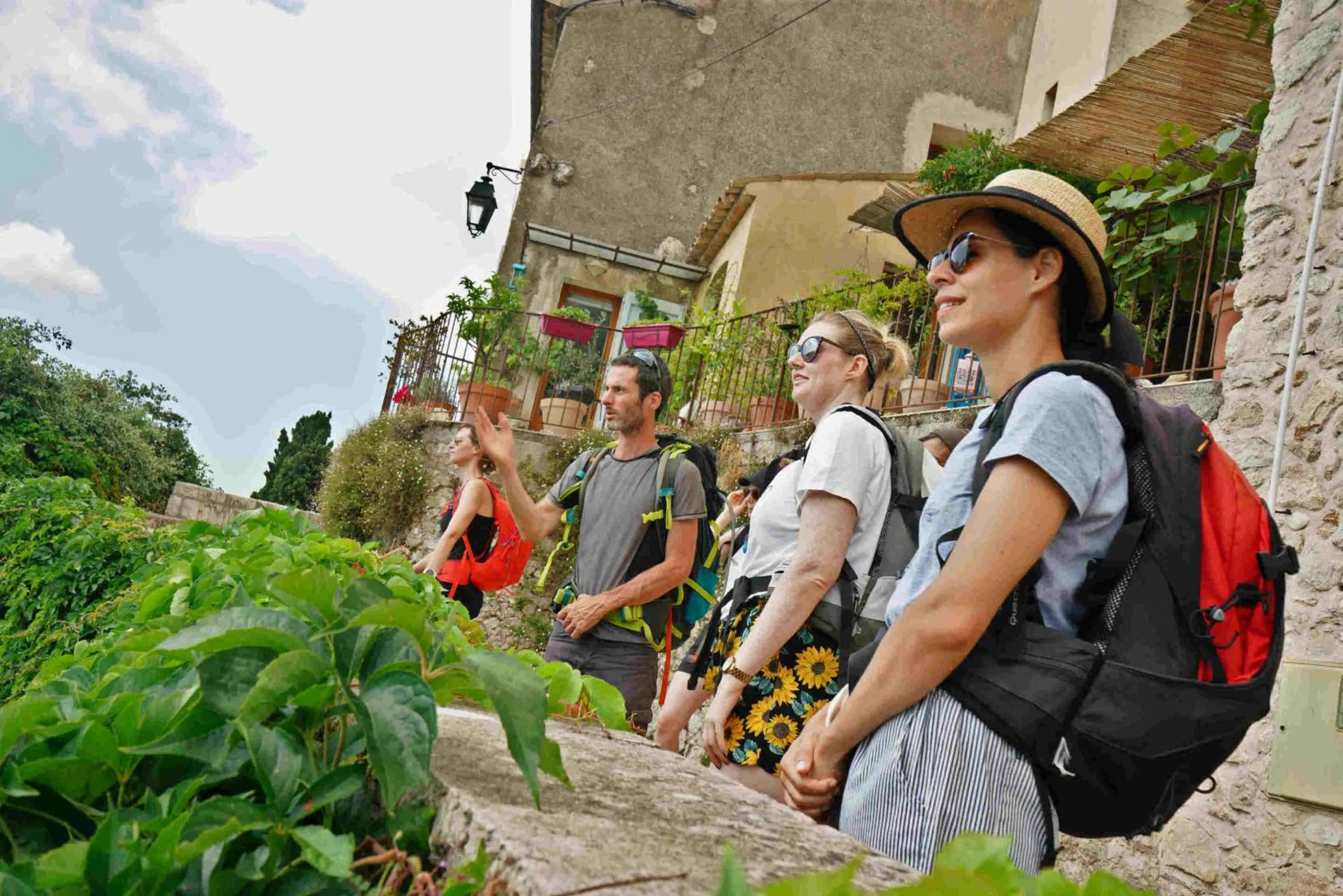 Activities in The frogs' house - Yoga Retreat