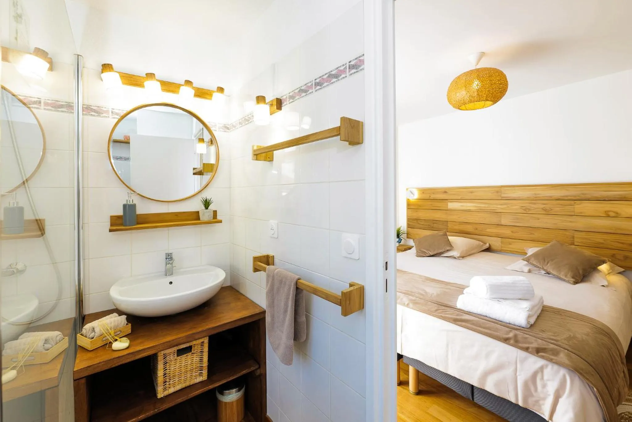 Bedroom, Bed in The frogs' house - Yoga Retreat