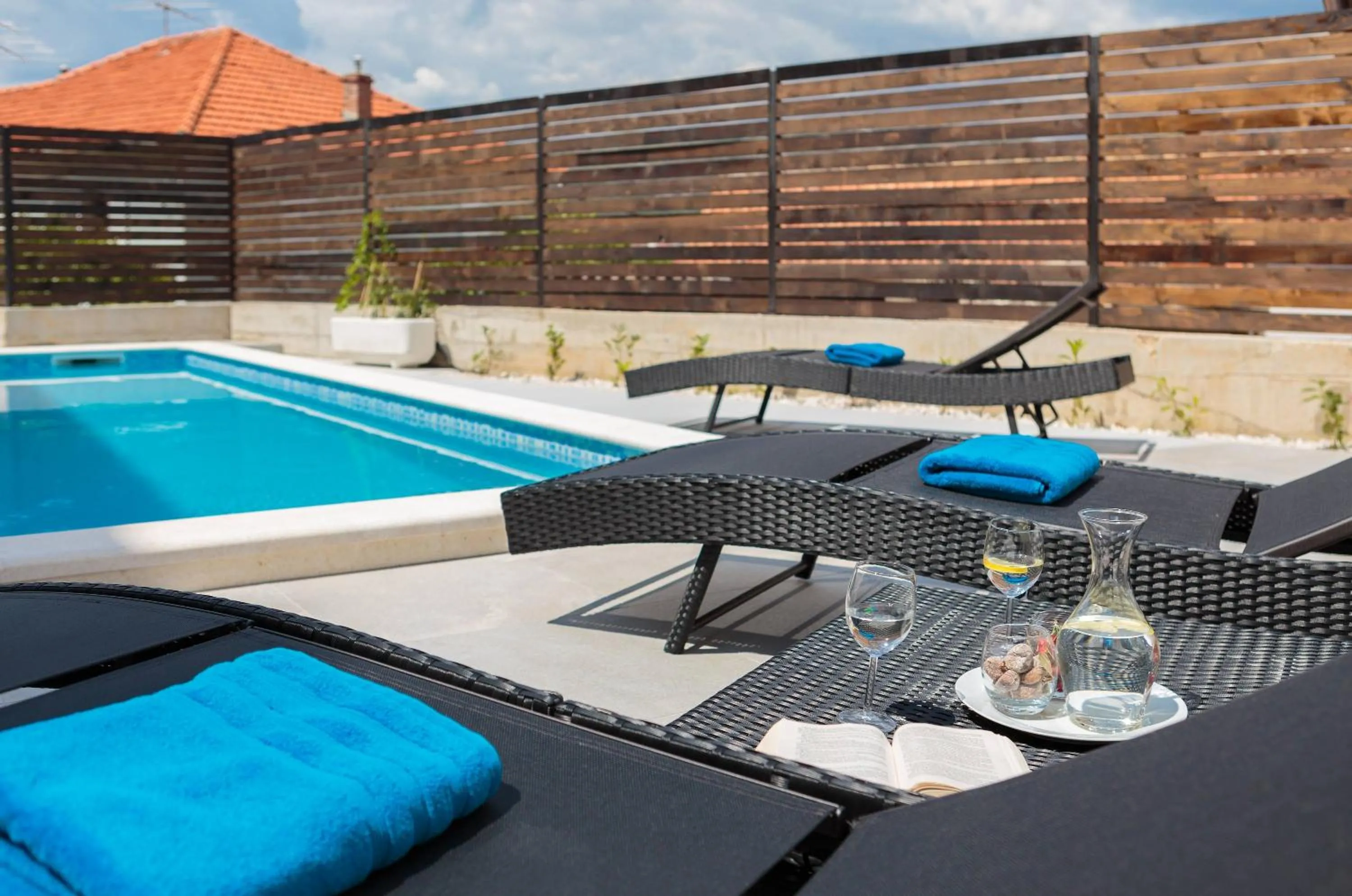 Villa Salt - 10 people, heated pool, Trogir, near beach & Split airport