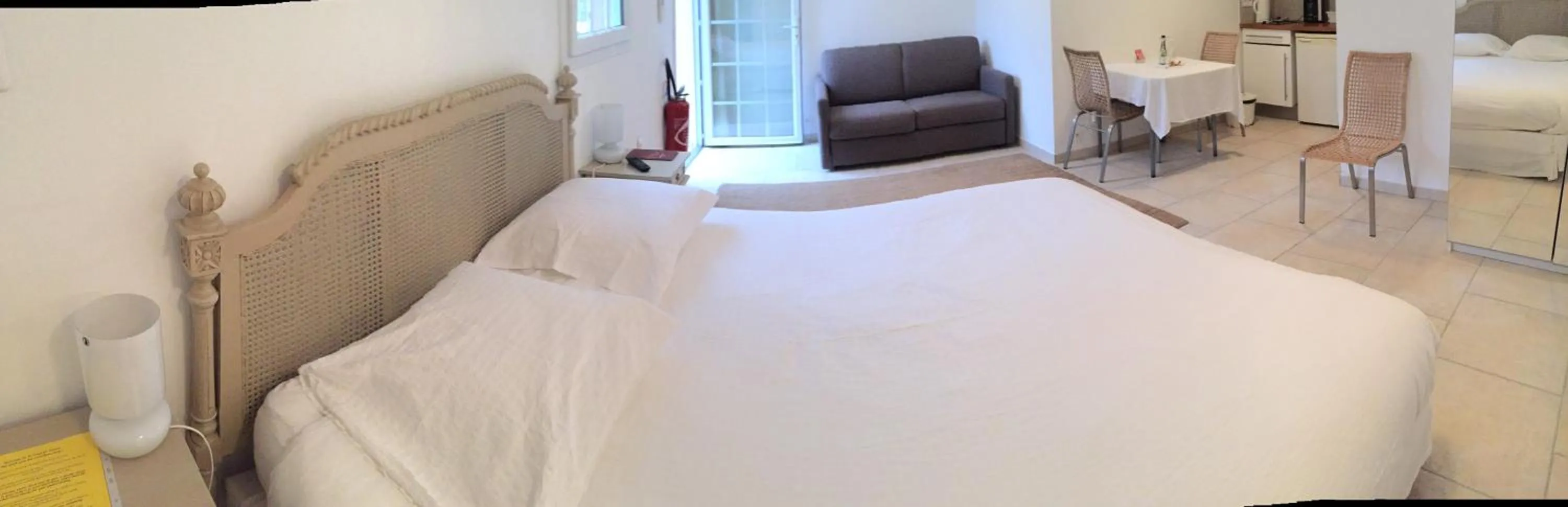 Bedroom, Bed in Villa Saint Paul