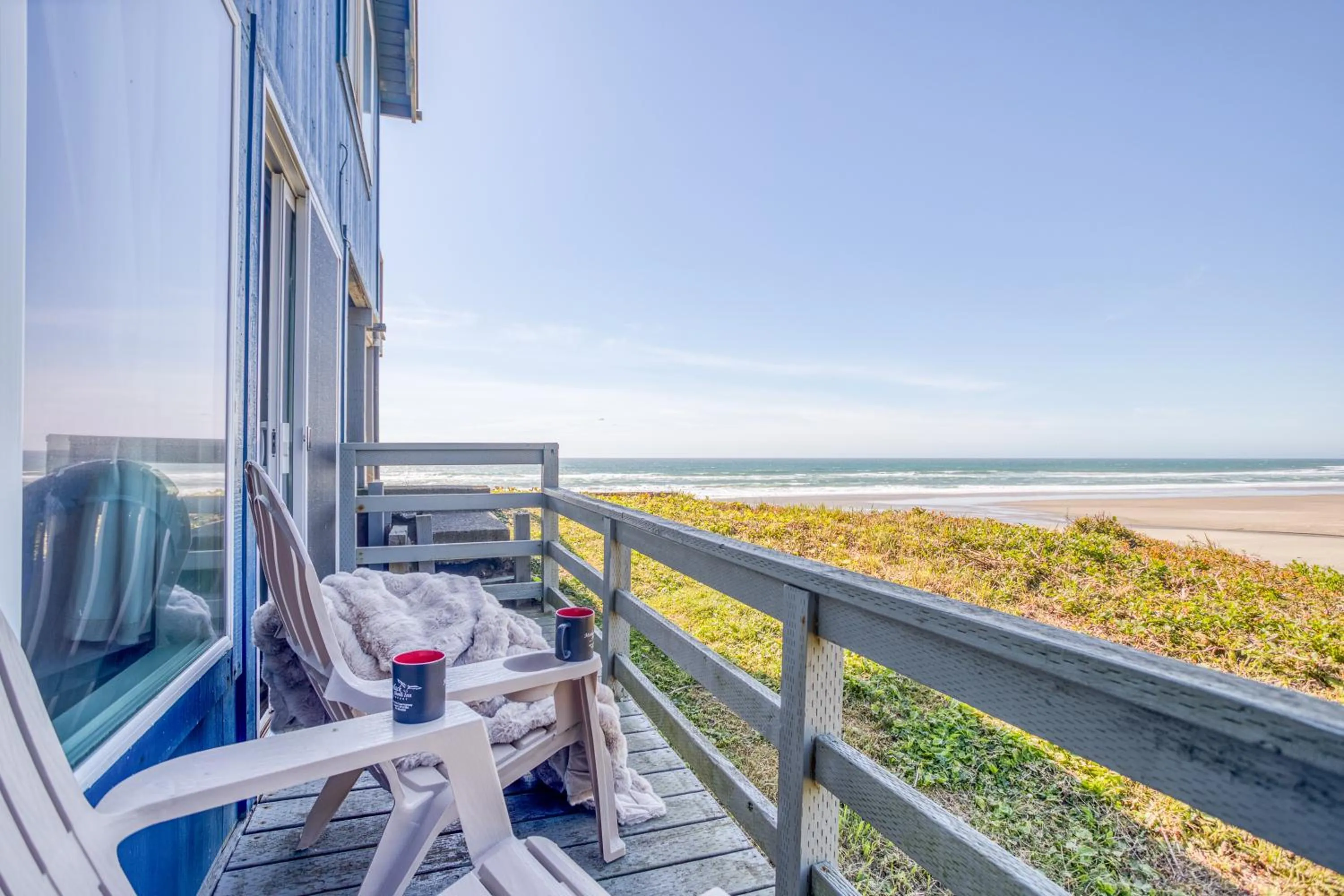 Seating area in Moolack Shores Inn