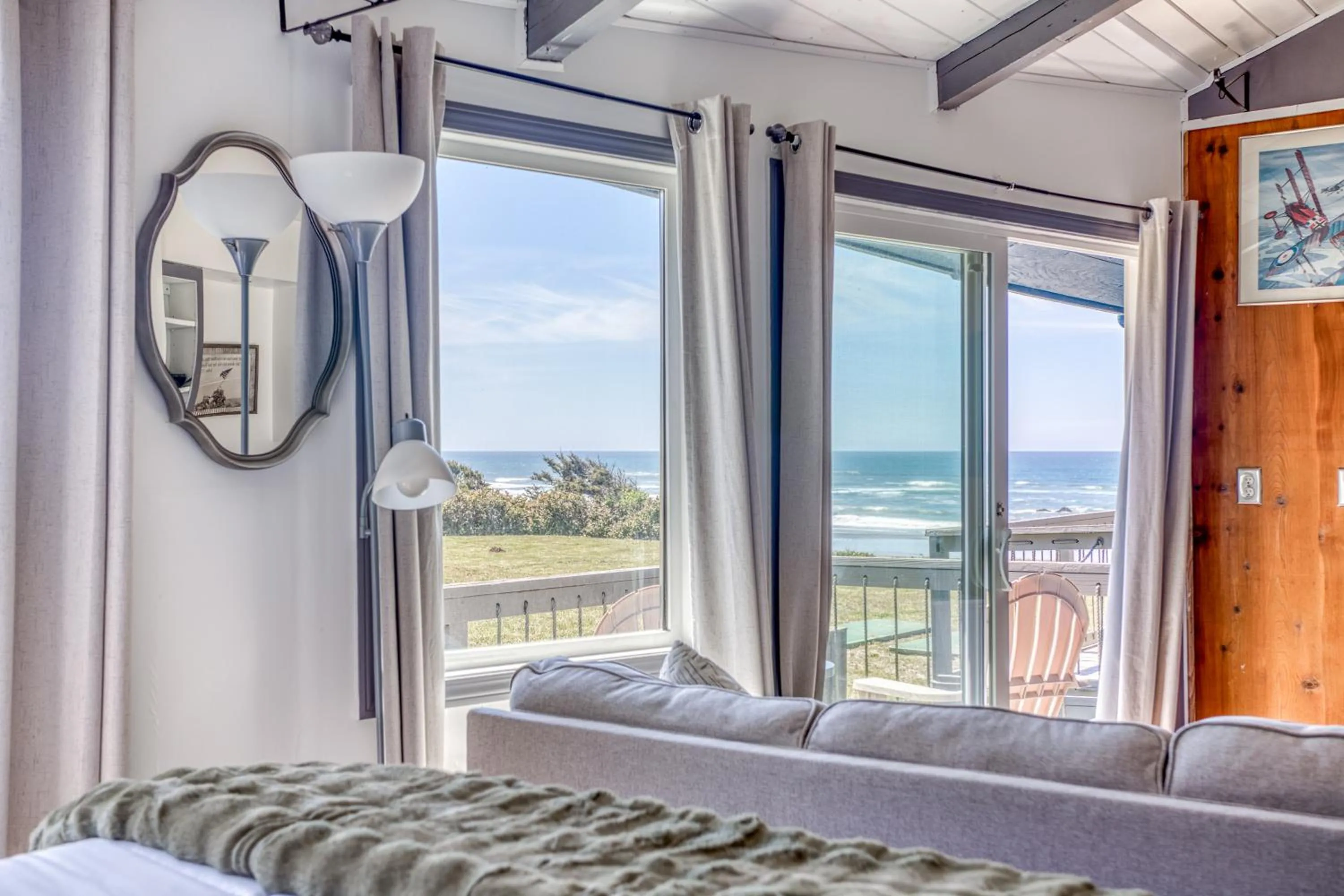 View (from property/room), Bed in Moolack Shores Inn