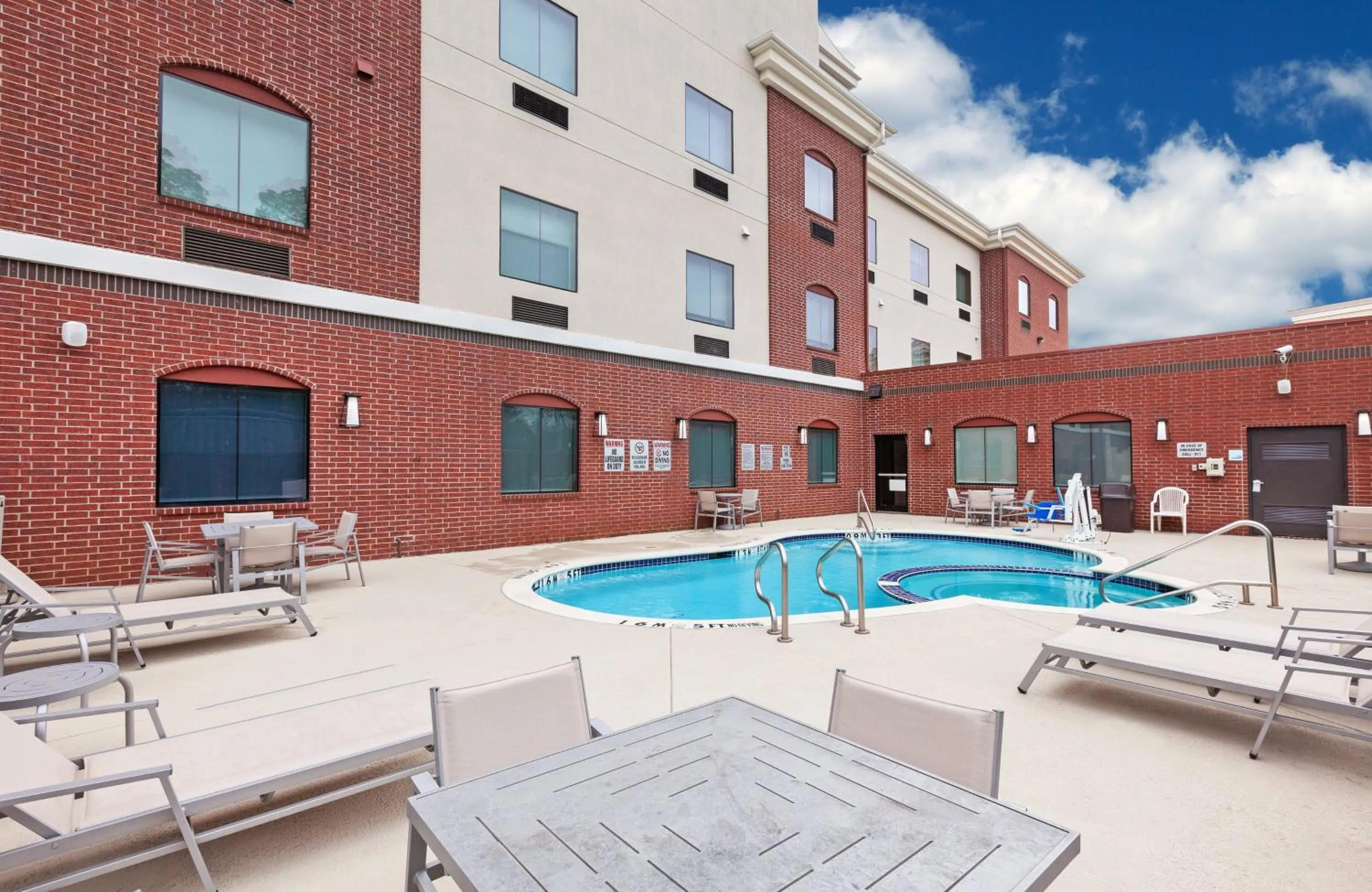 Swimming pool in Holiday Inn Express & Suites Longview South I-20 by IHG