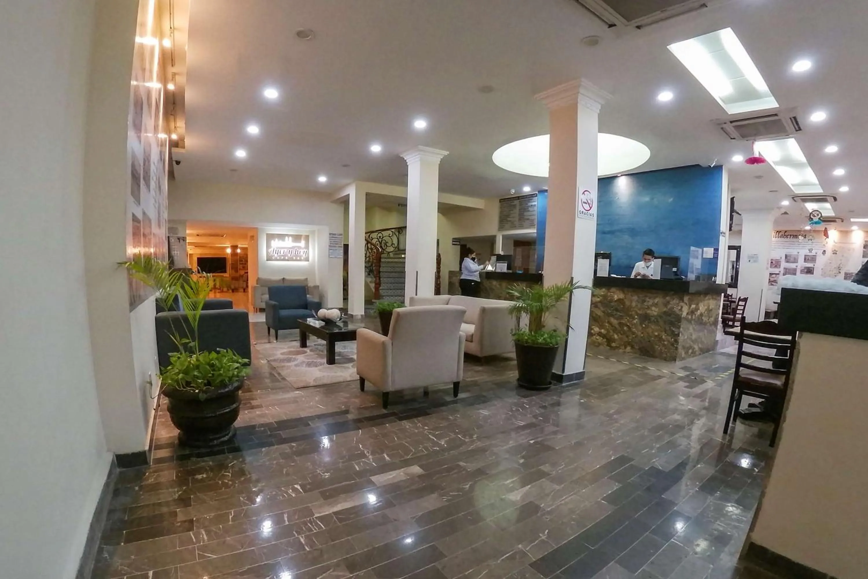 Lobby or reception in Best Western Hotel Madan