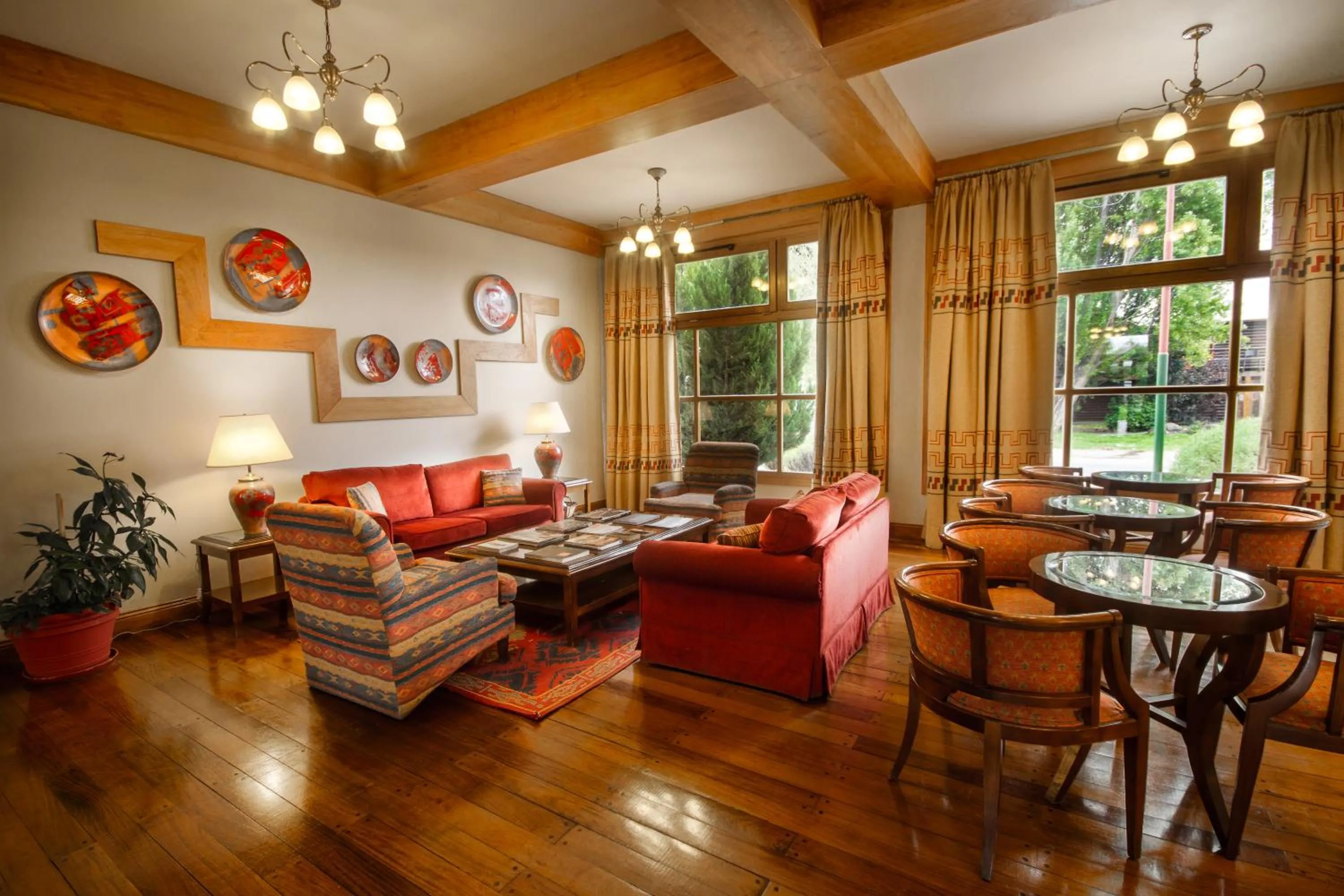 Communal lounge/ TV room in Hotel Kosten Aike