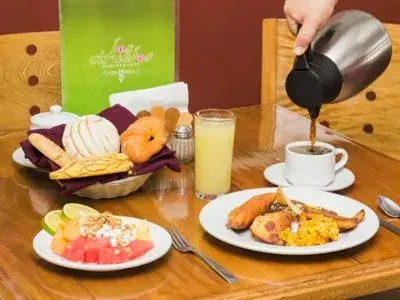 Breakfast in Hotel Madan Cárdenas Breakfast in Hotel Madan Cárdenas
