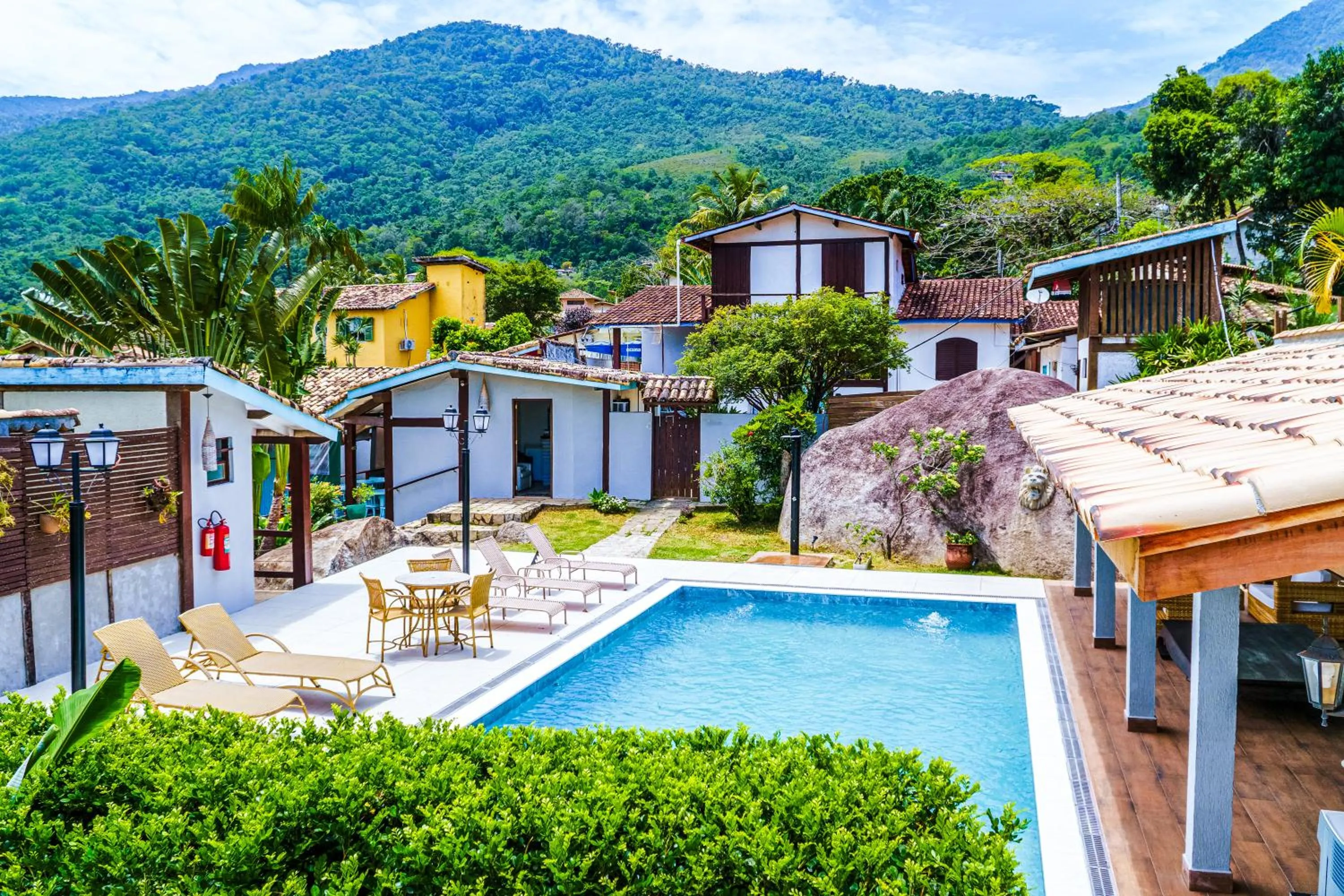 Property building in VELINN Pousada Guarubela Villa Vittoria