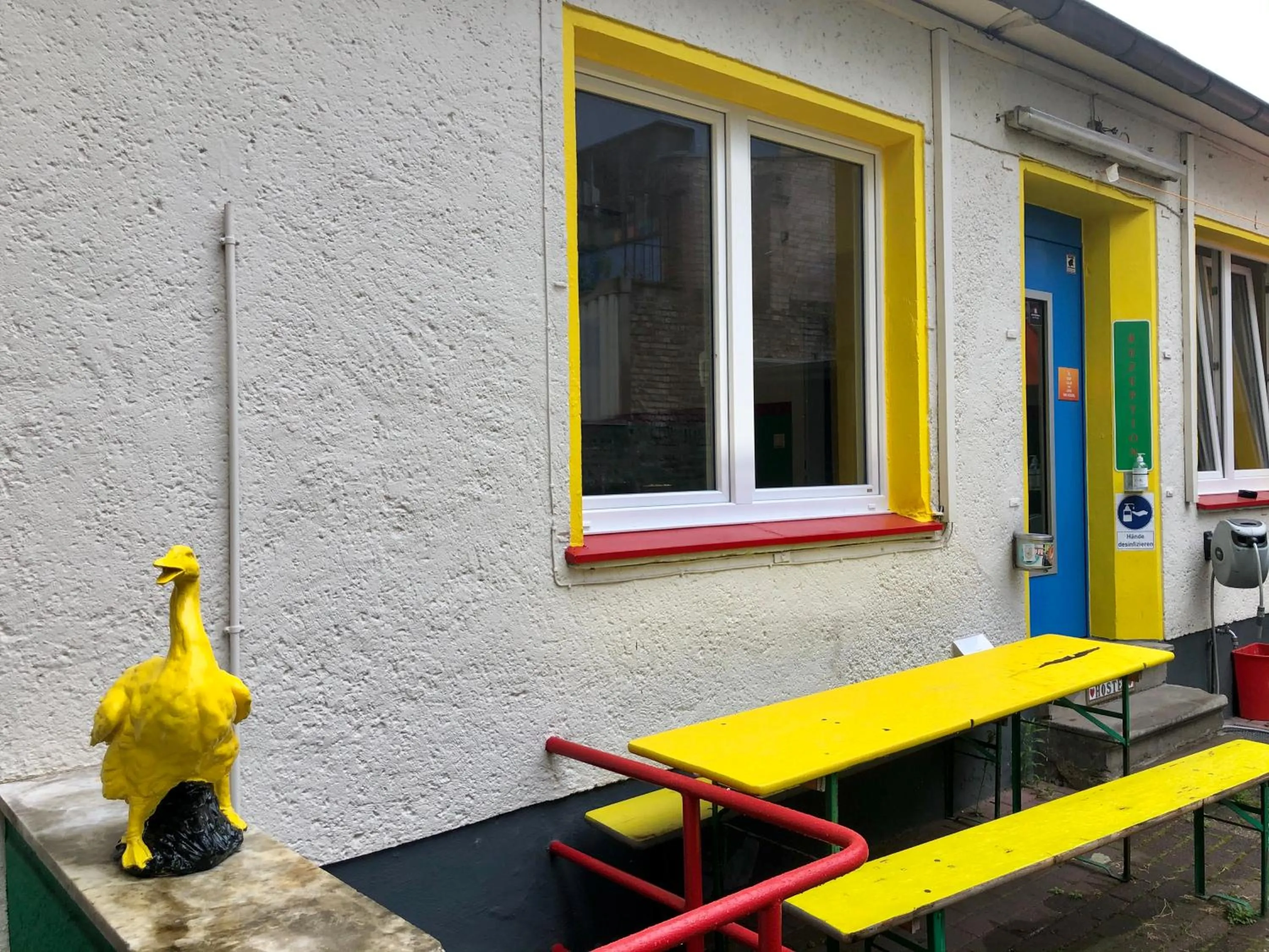 Patio in Backpackers Düsseldorf - SELF CHECK-IN