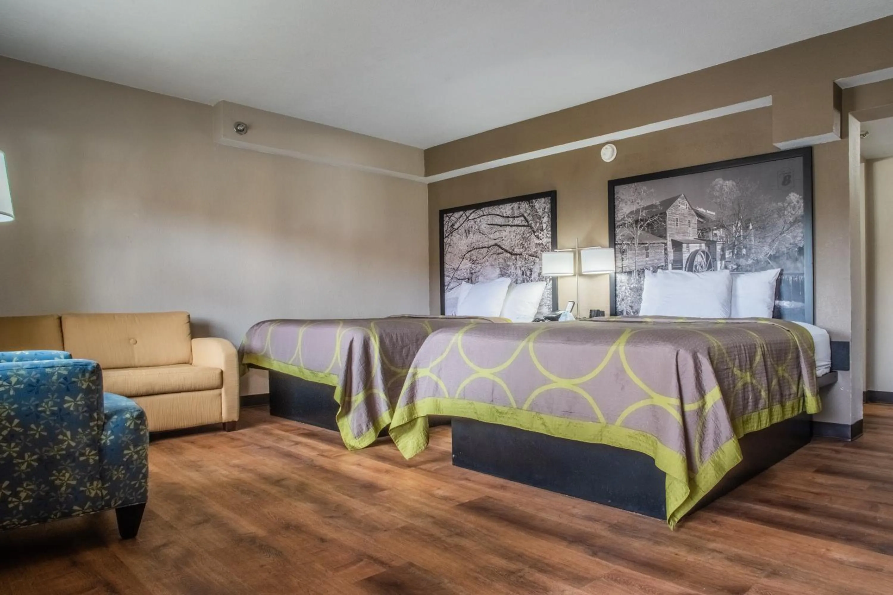 Bedroom, Bed in Super 8 by Wyndham Downtown Gatlinburg at Convention Center