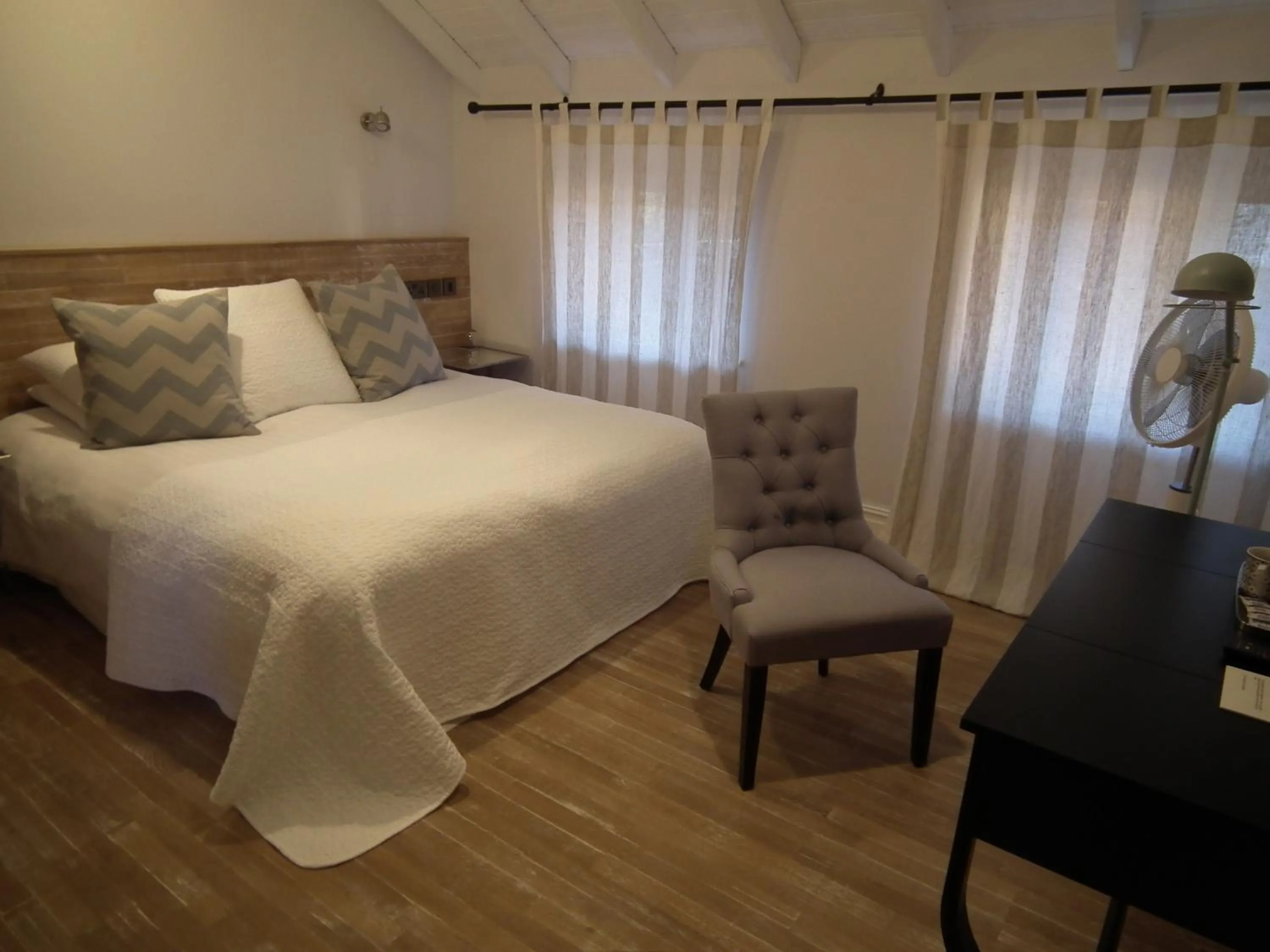 Bed in The Kingsley at Eversley