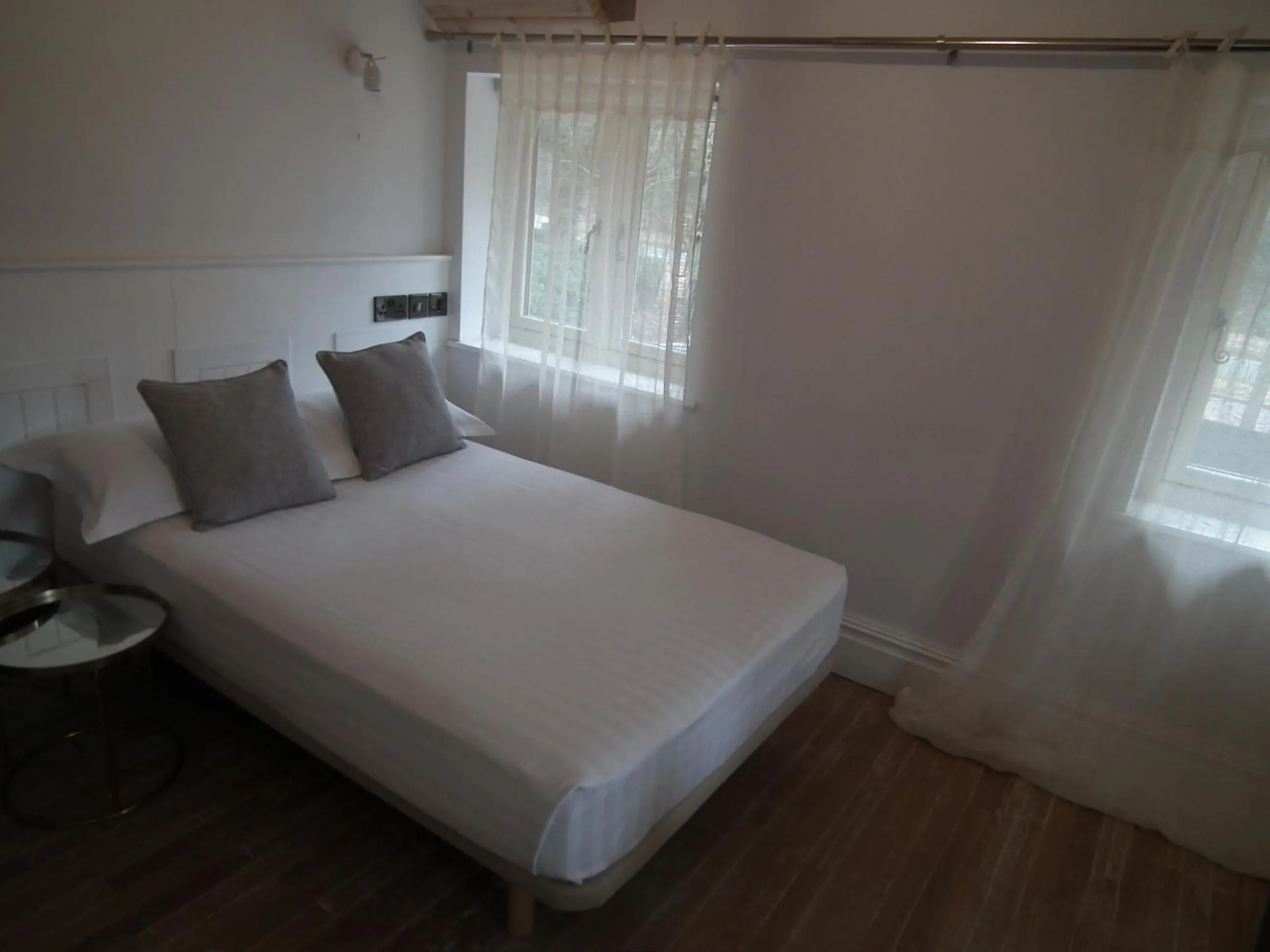 Bed in The Kingsley at Eversley