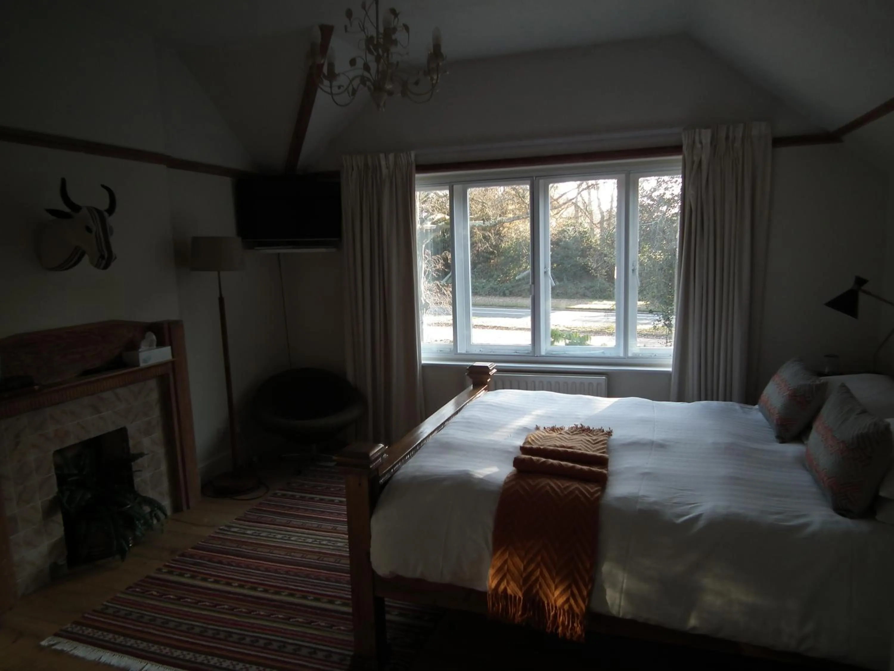 Bed in The Kingsley at Eversley