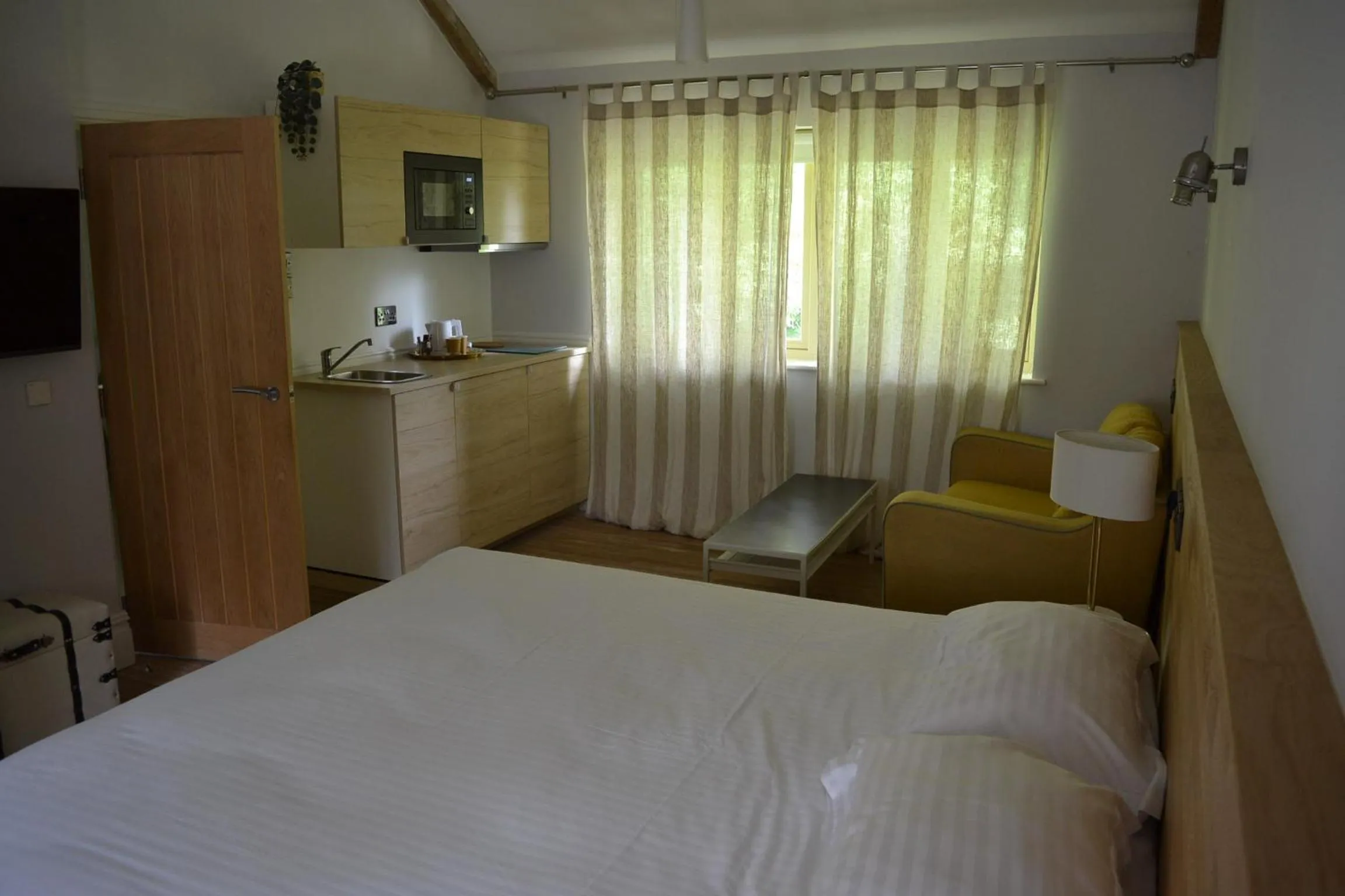 Bed in The Kingsley at Eversley