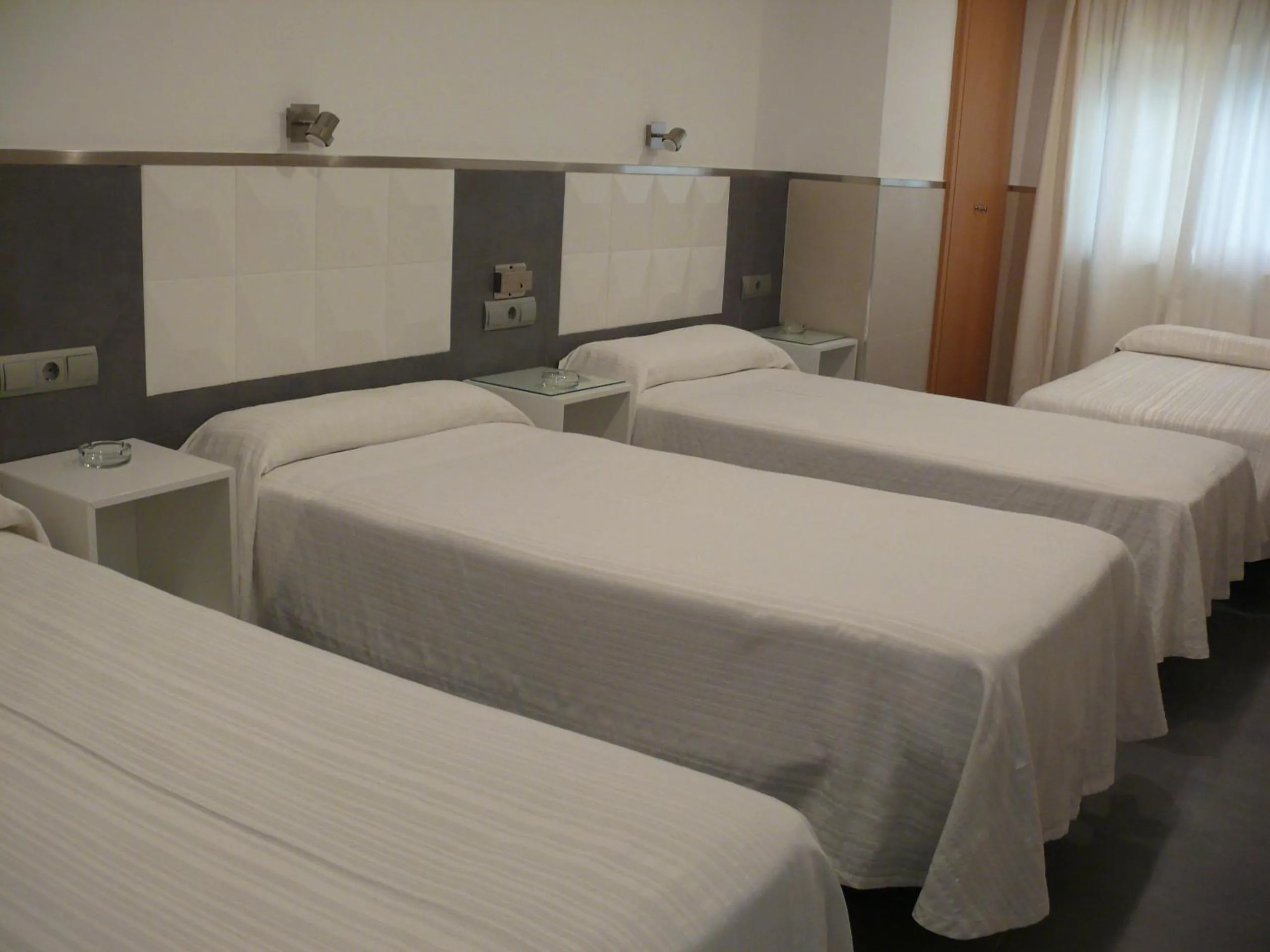 Bed in Hostal La Hispanidad