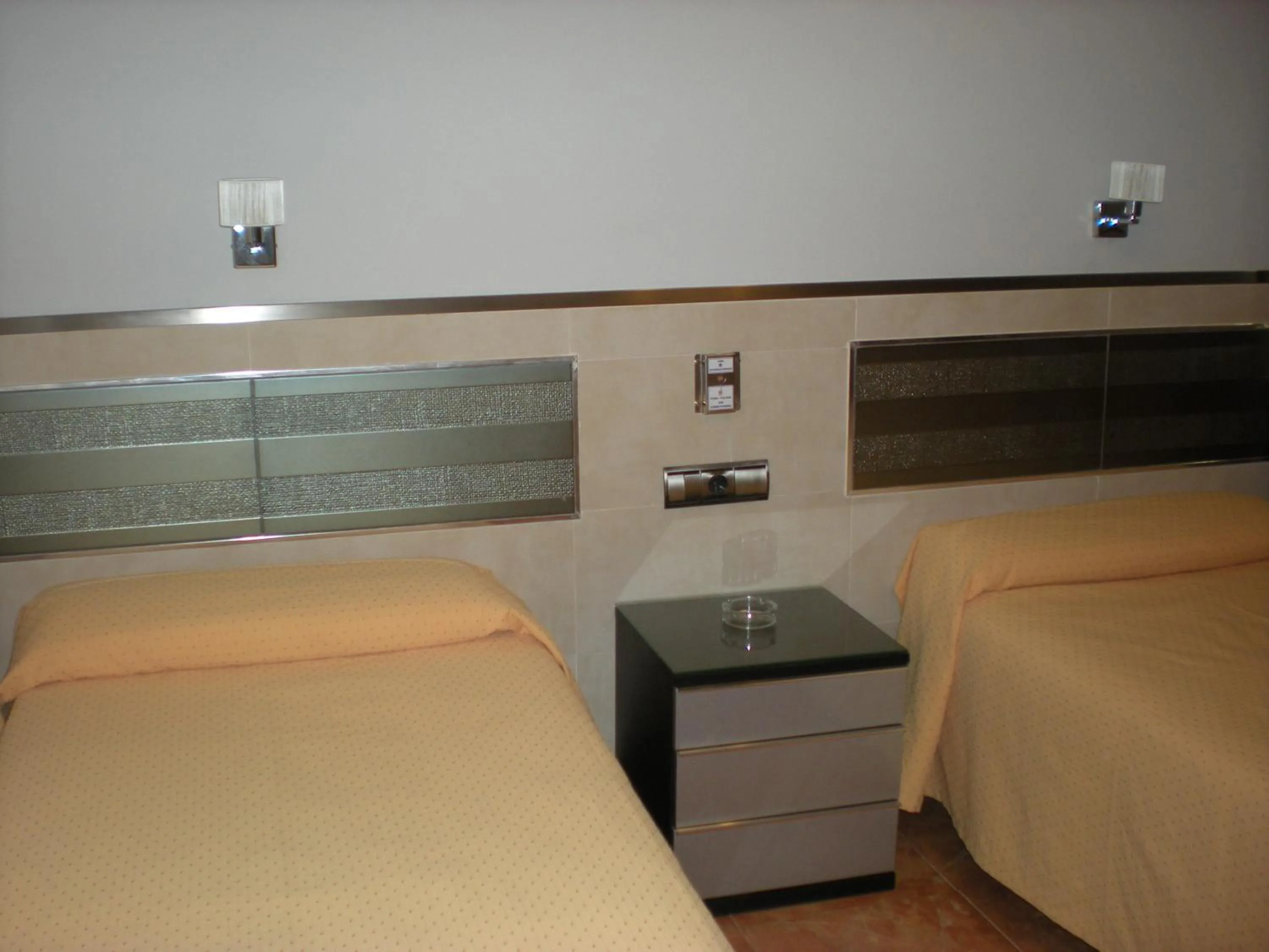 Photo of the whole room, Bed in Hostal La Hispanidad