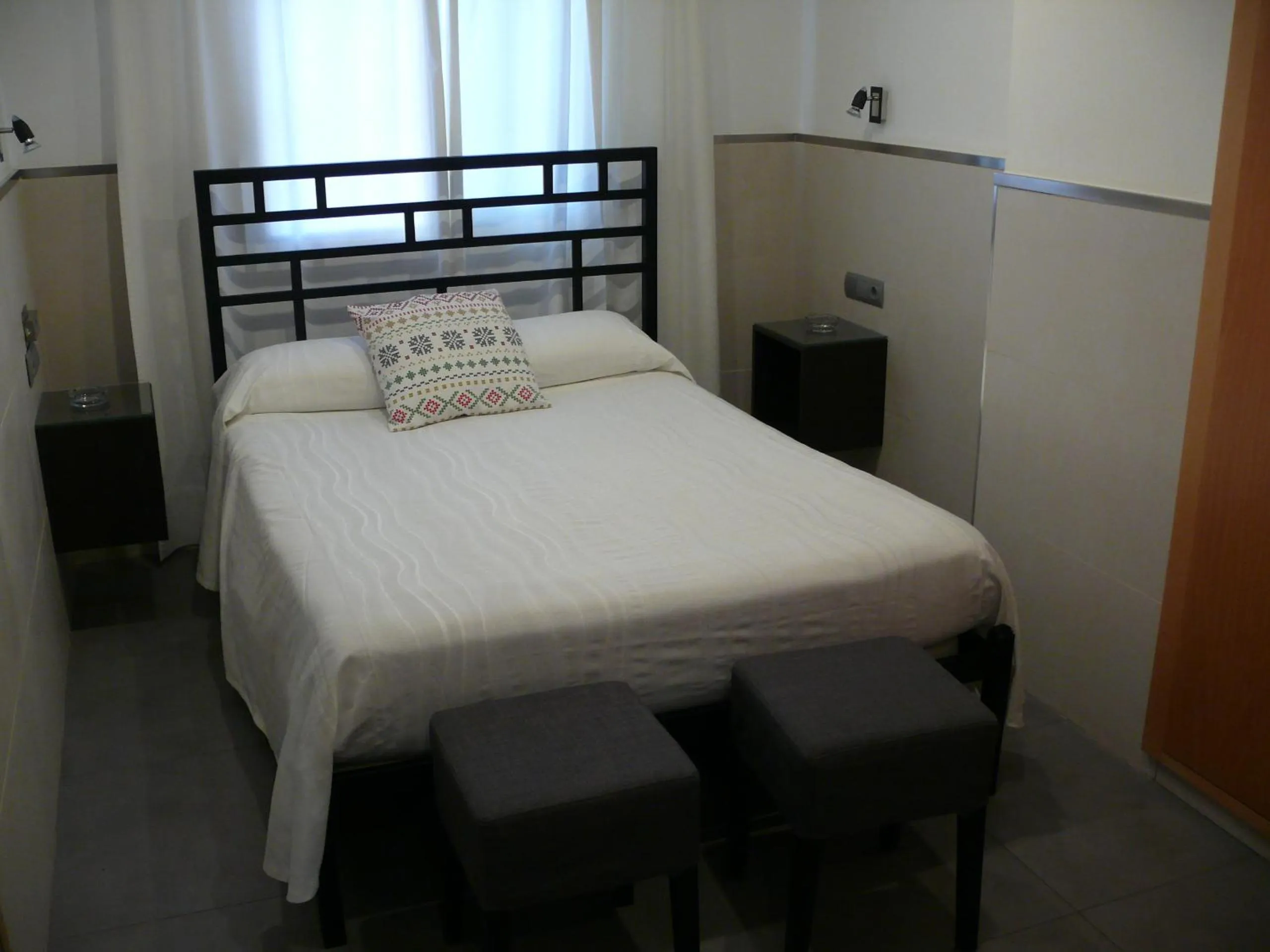 Bed in Hostal La Hispanidad