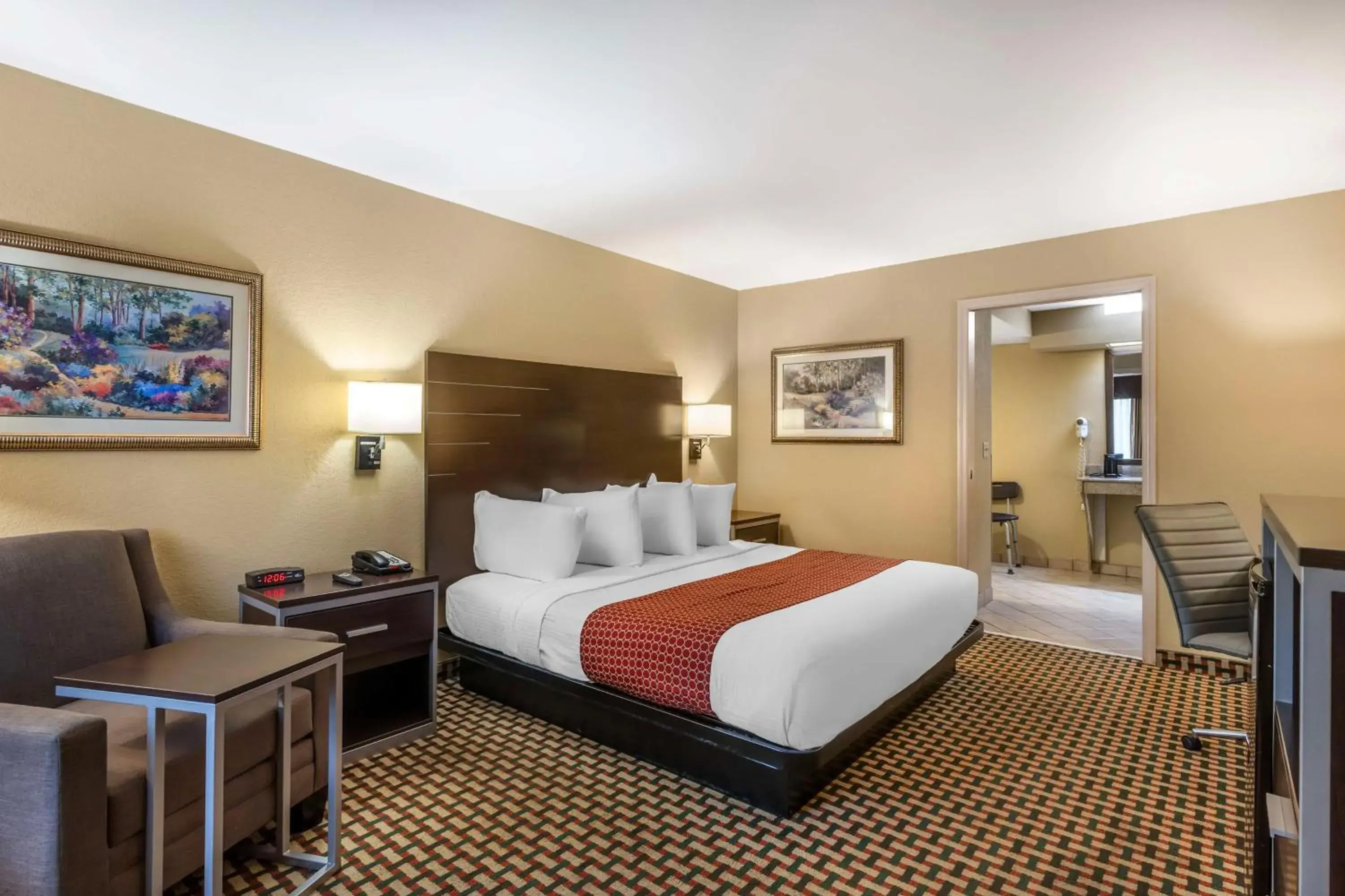 King Room - Disability Access in Best Western Bradford Inn King Room - Disability Access in Best Western Bradford Inn