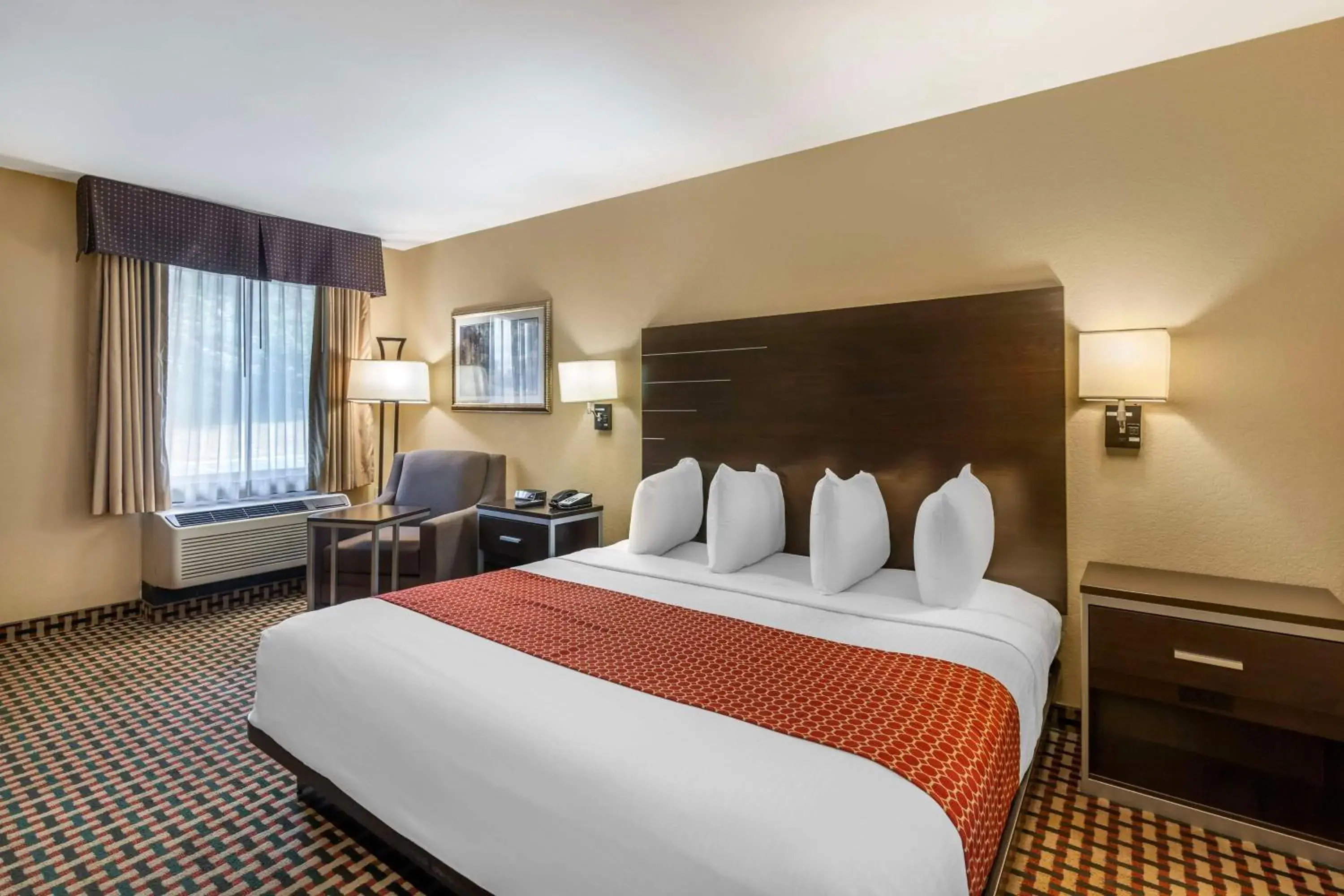 Bedroom, Bed in Best Western Bradford Inn Bedroom, Bed in Best Western Bradford Inn