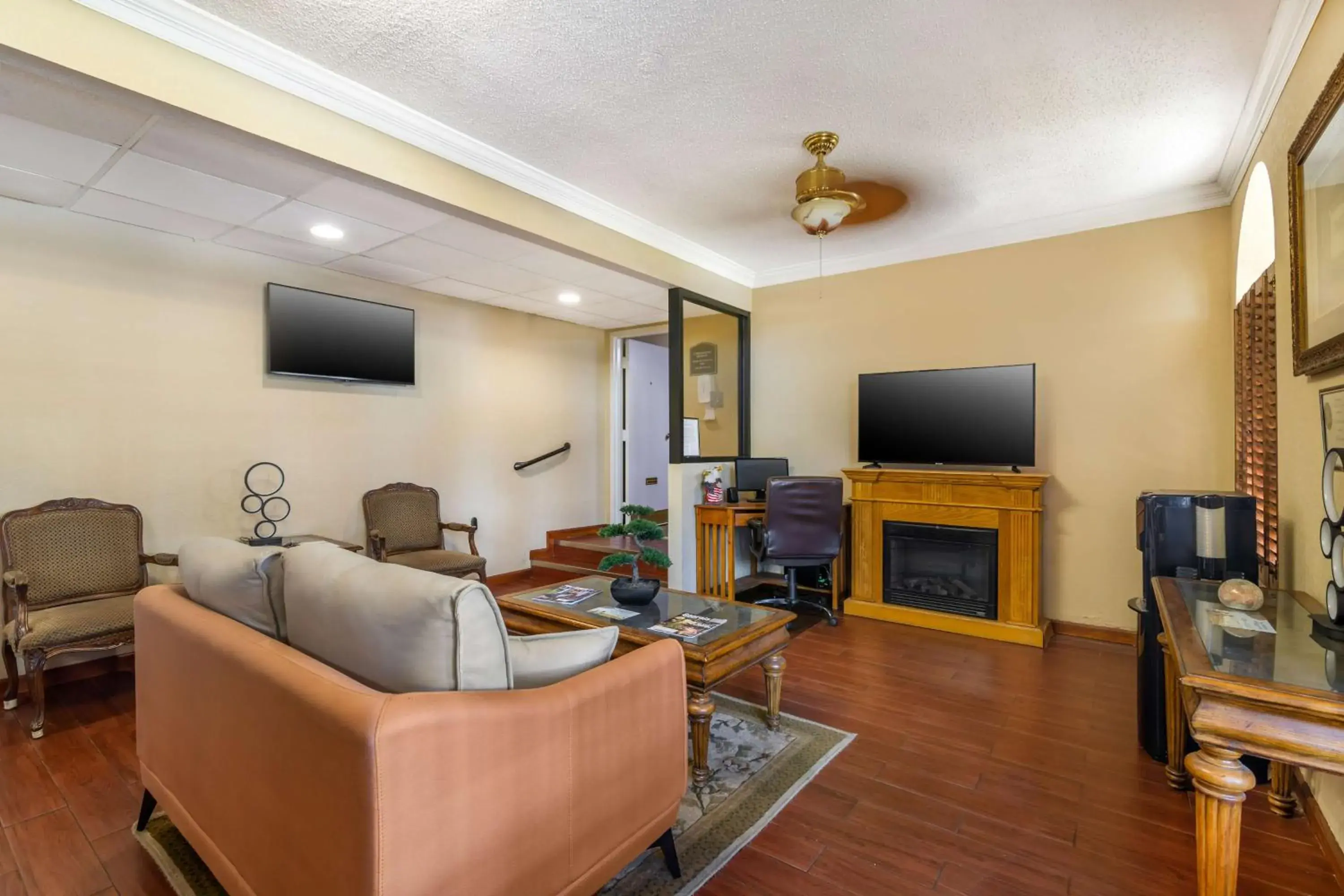 Lobby or reception in Best Western Bradford Inn Lobby or reception in Best Western Bradford Inn