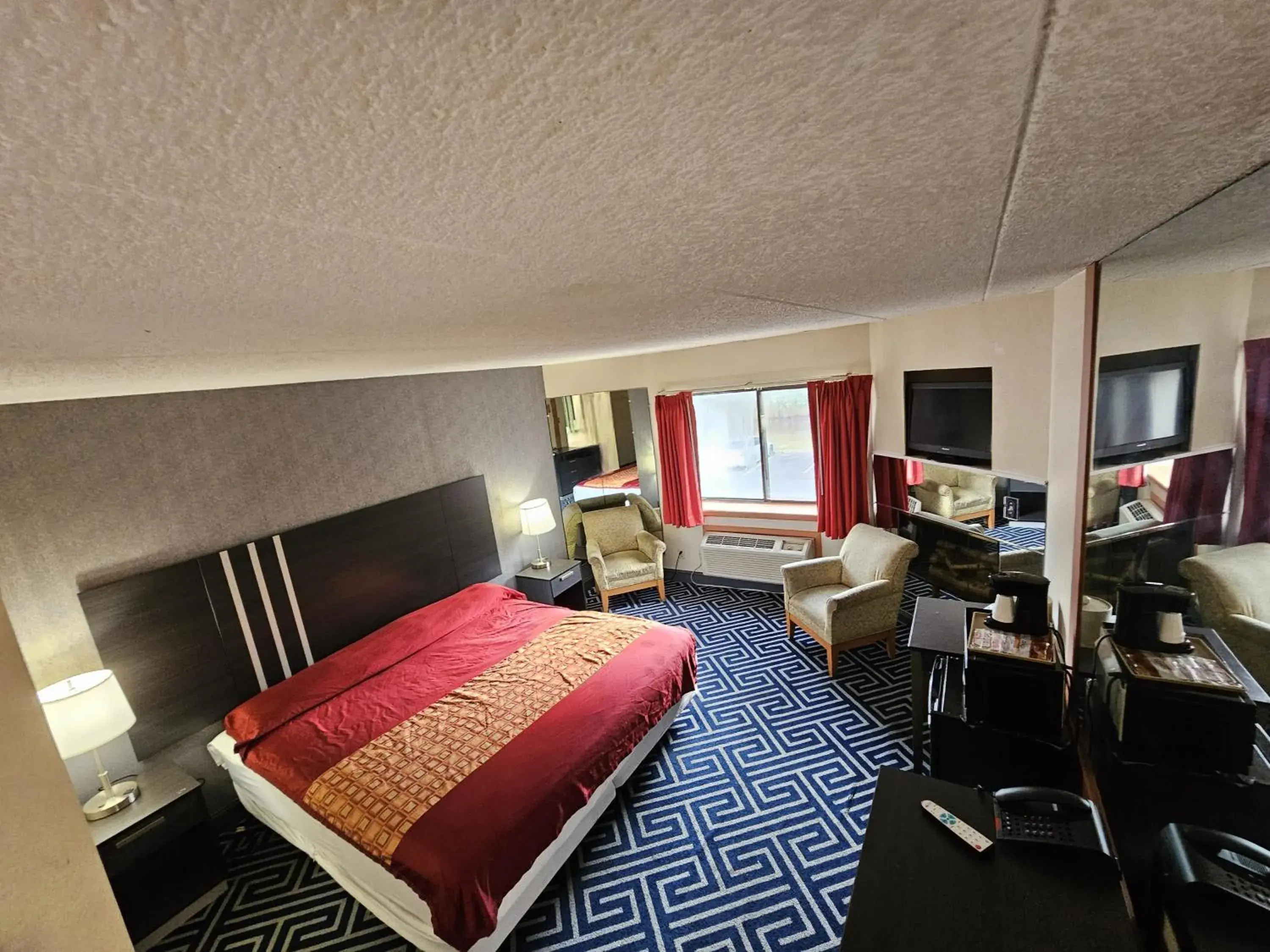 Bed in La Mirage Bed in La Mirage