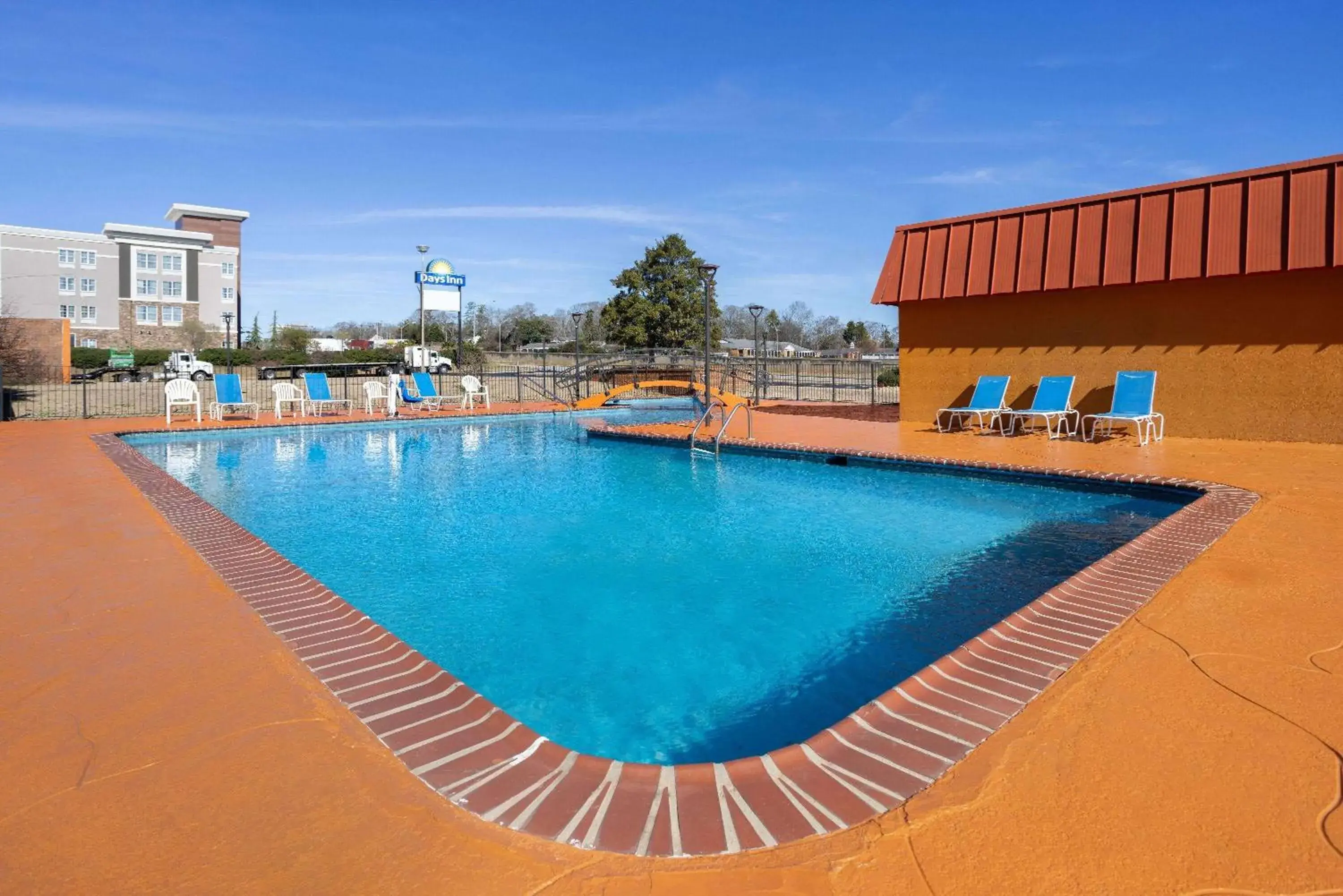 Pool view in Days Inn by Wyndham Forsyth Pool view in Days Inn by Wyndham Forsyth