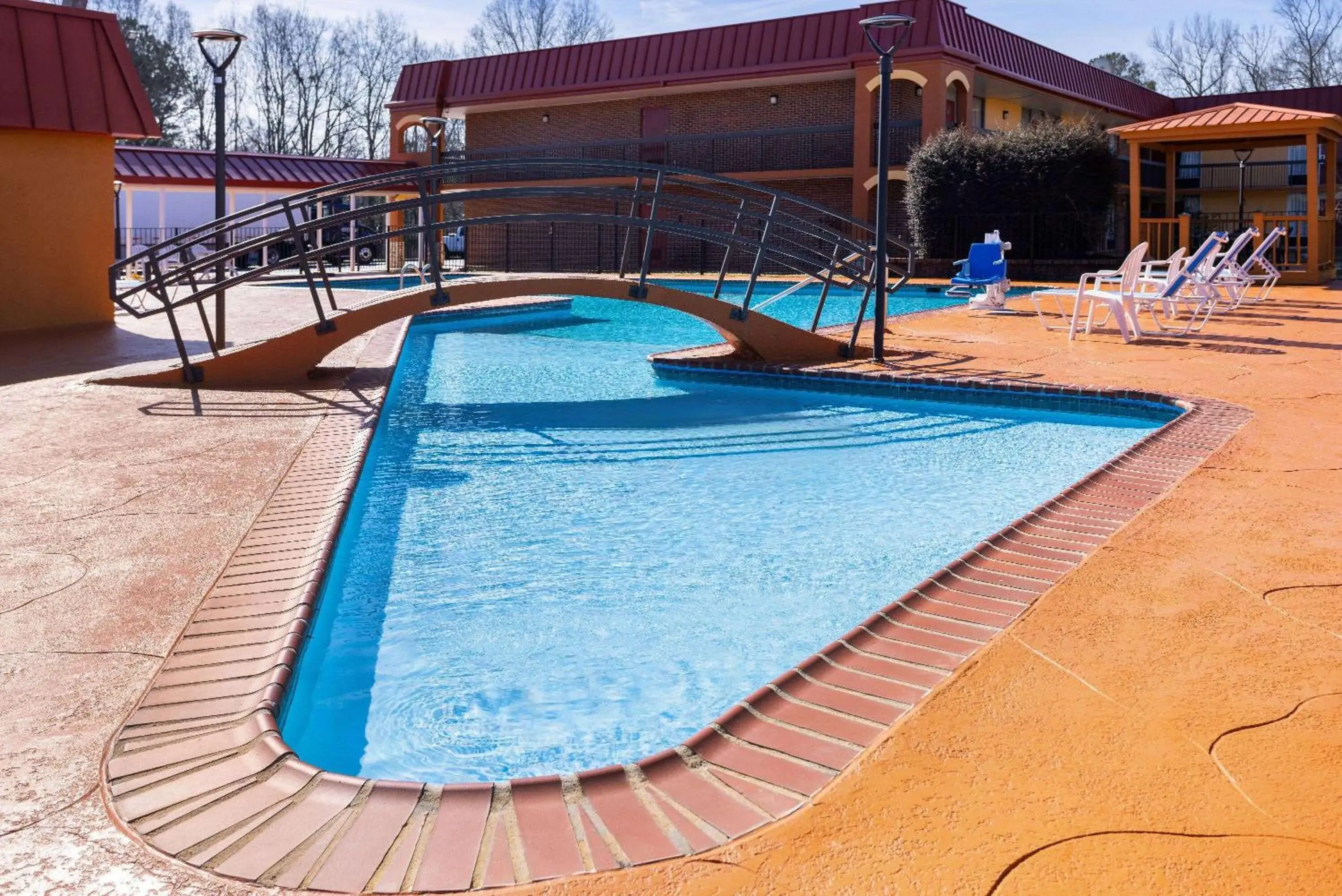 Pool view in Days Inn by Wyndham Forsyth Pool view in Days Inn by Wyndham Forsyth