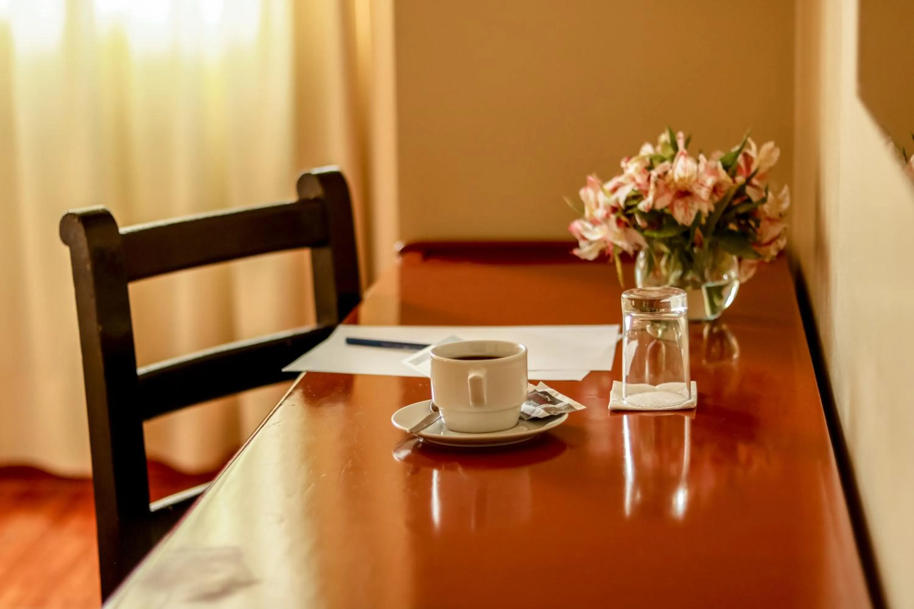 Coffee/tea facilities, Bed in Epiqus Hotel