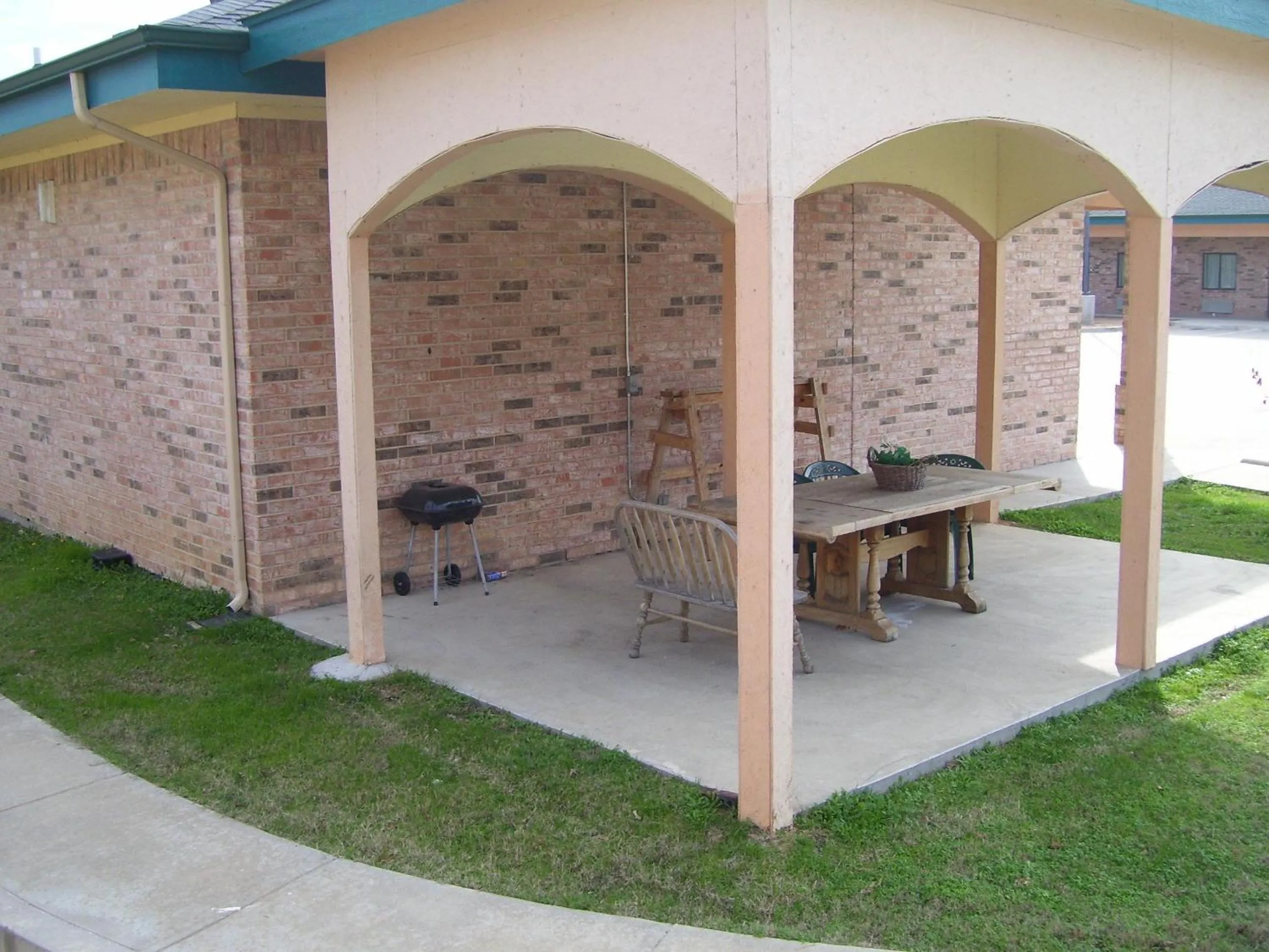 BBQ facilities in Quality One Motel