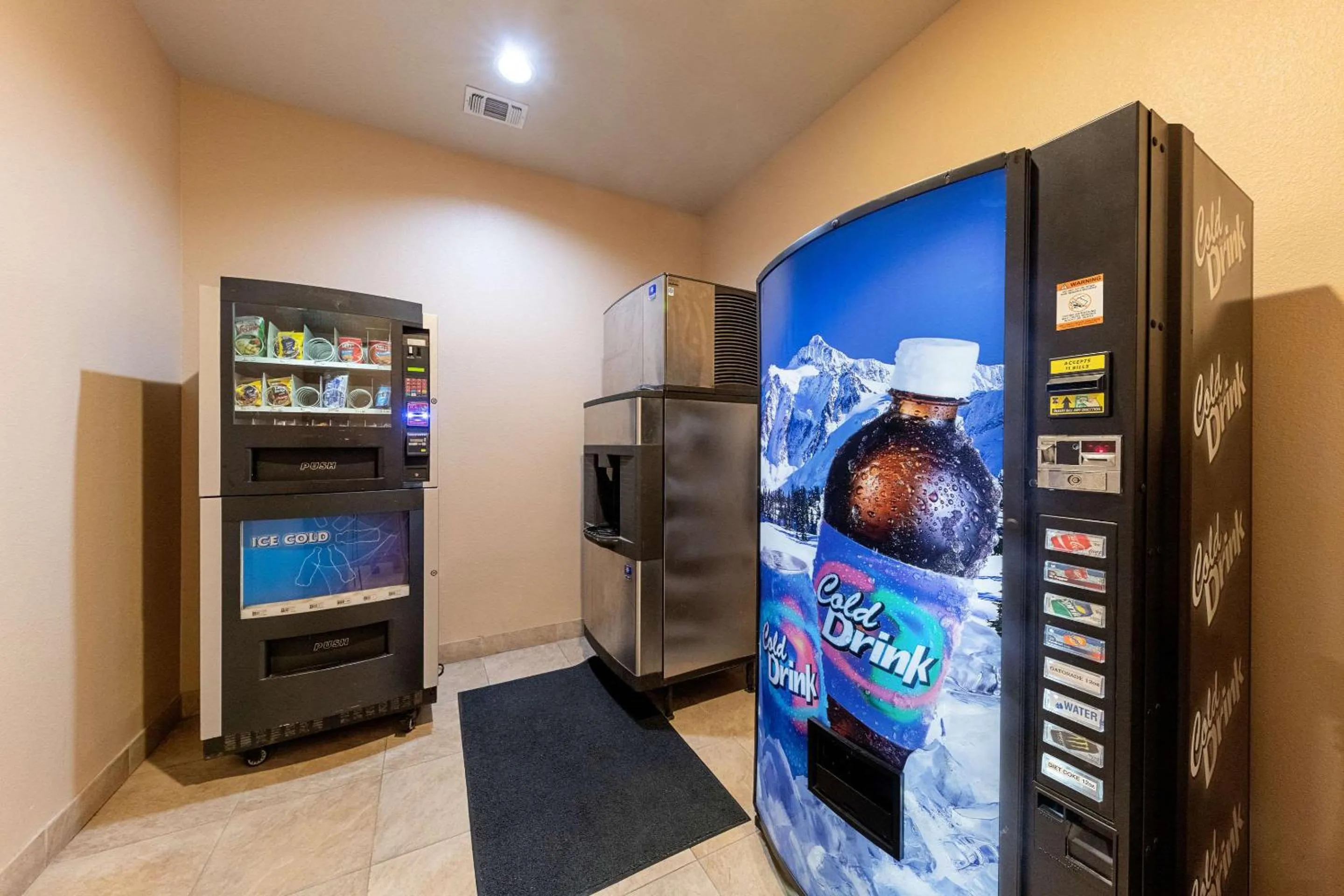 Other in Econo Lodge Inn & Suites Bridgeport