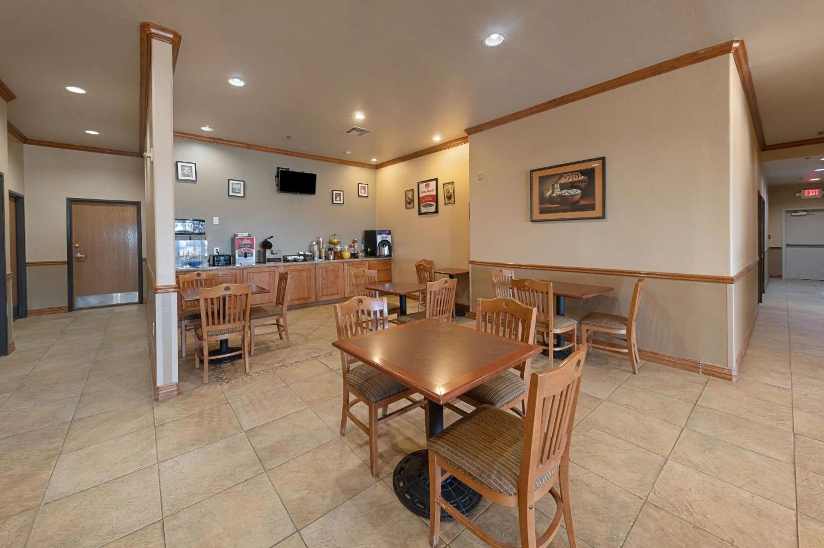 Restaurant/places to eat in Econo Lodge Inn & Suites Bridgeport