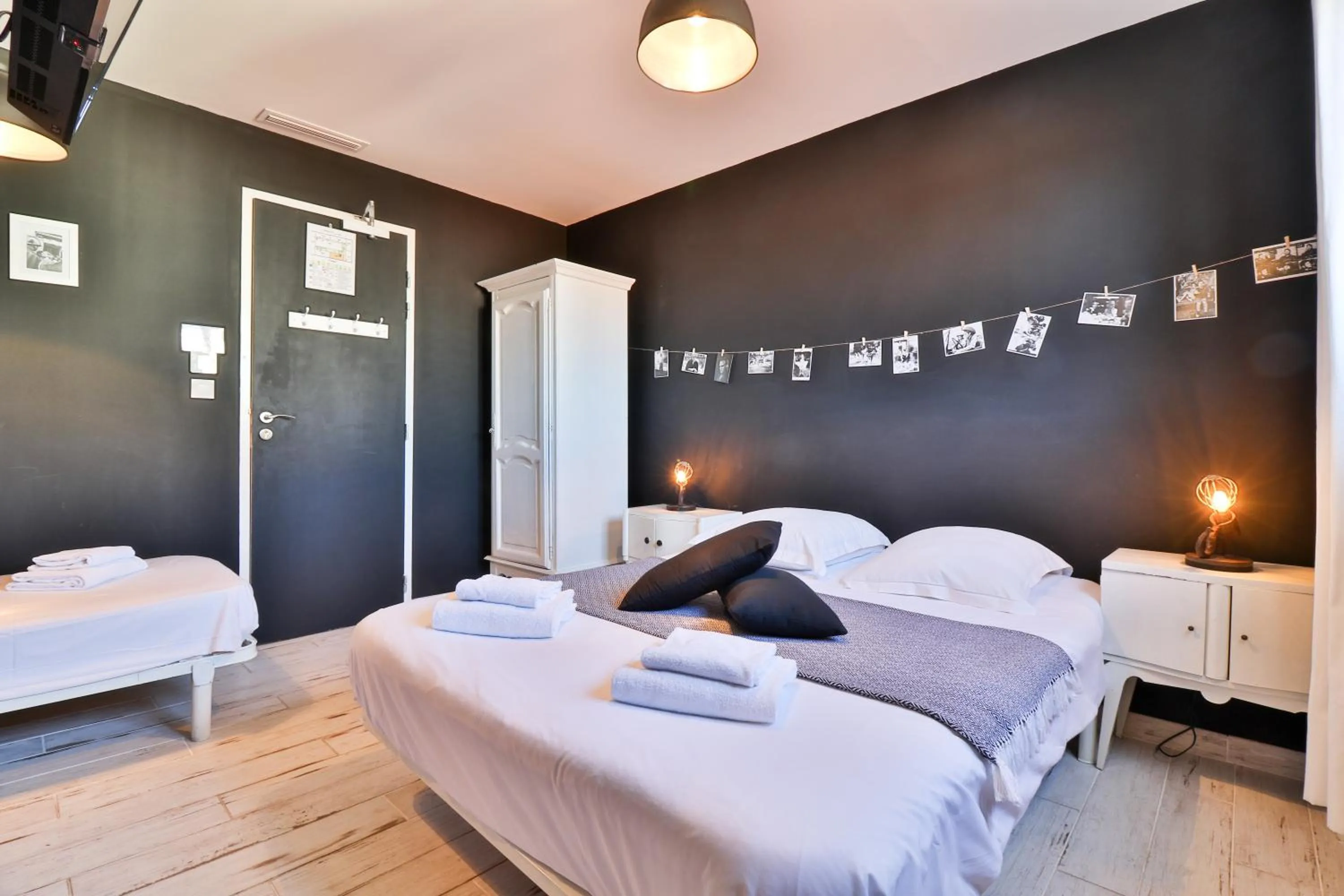 Bed in Hôtel La Bastide