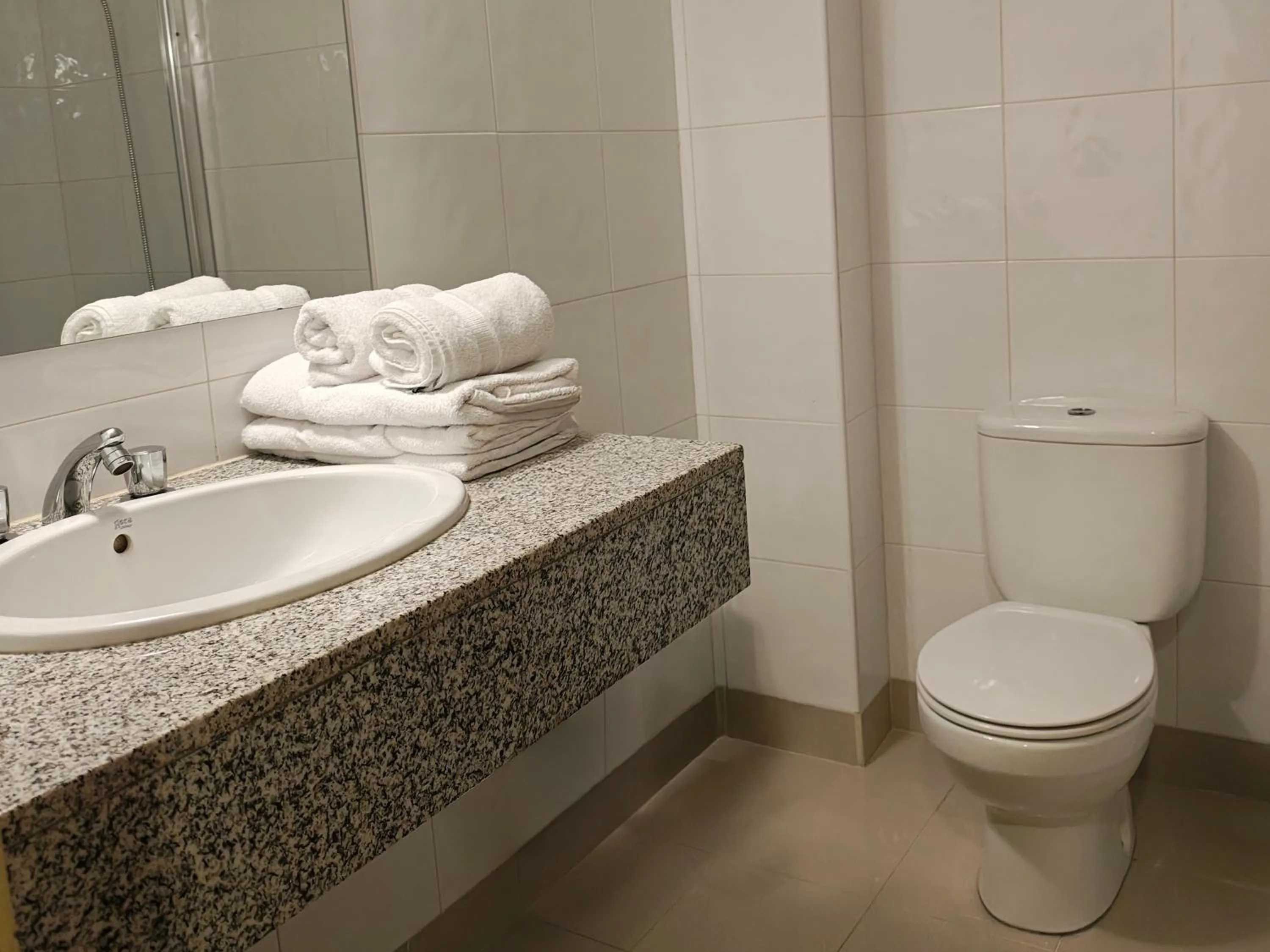 Bathroom in Hotel Bahia Redonda