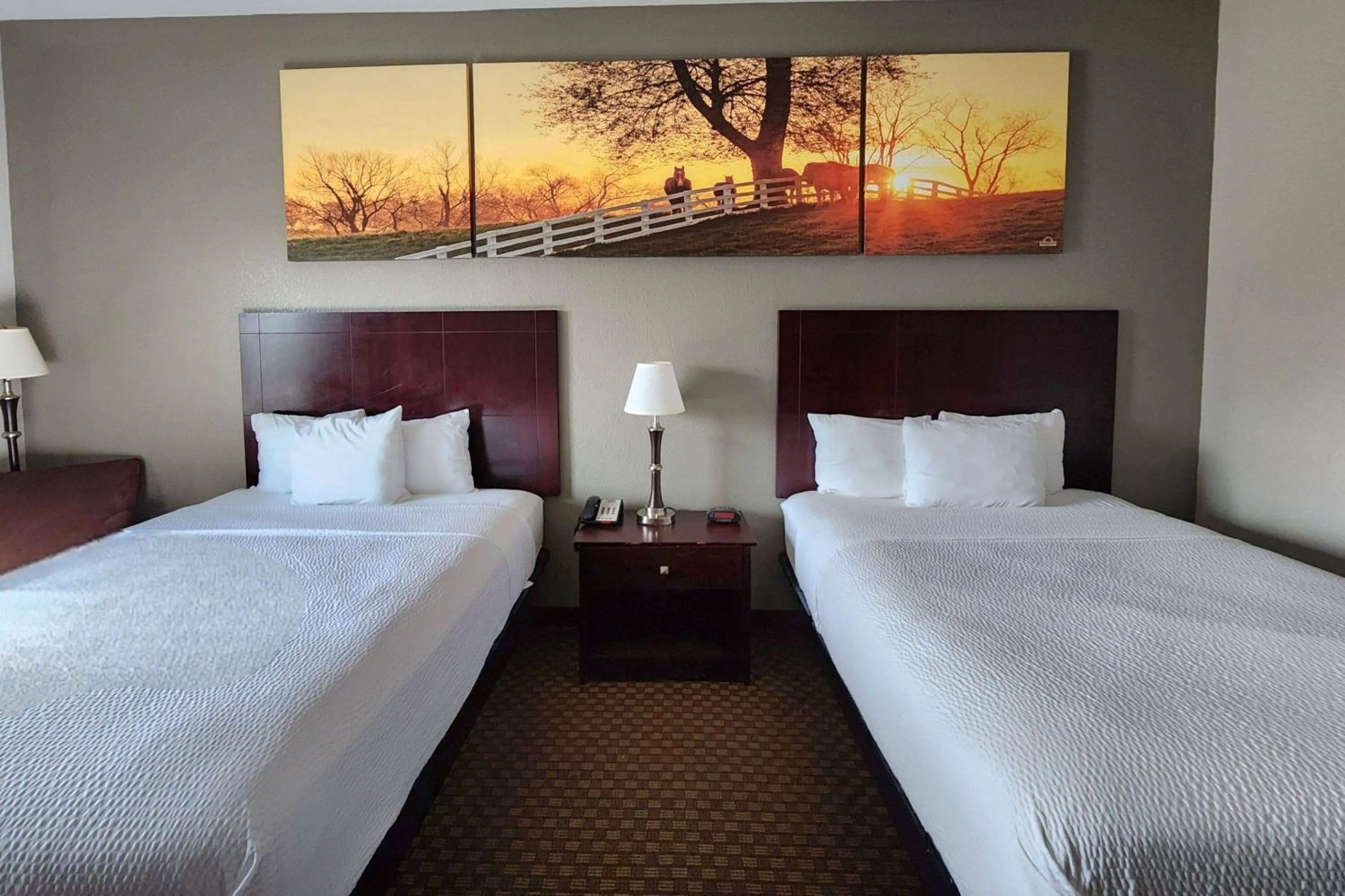 Photo of the whole room, Bed in Days Inn by Wyndham Kemah