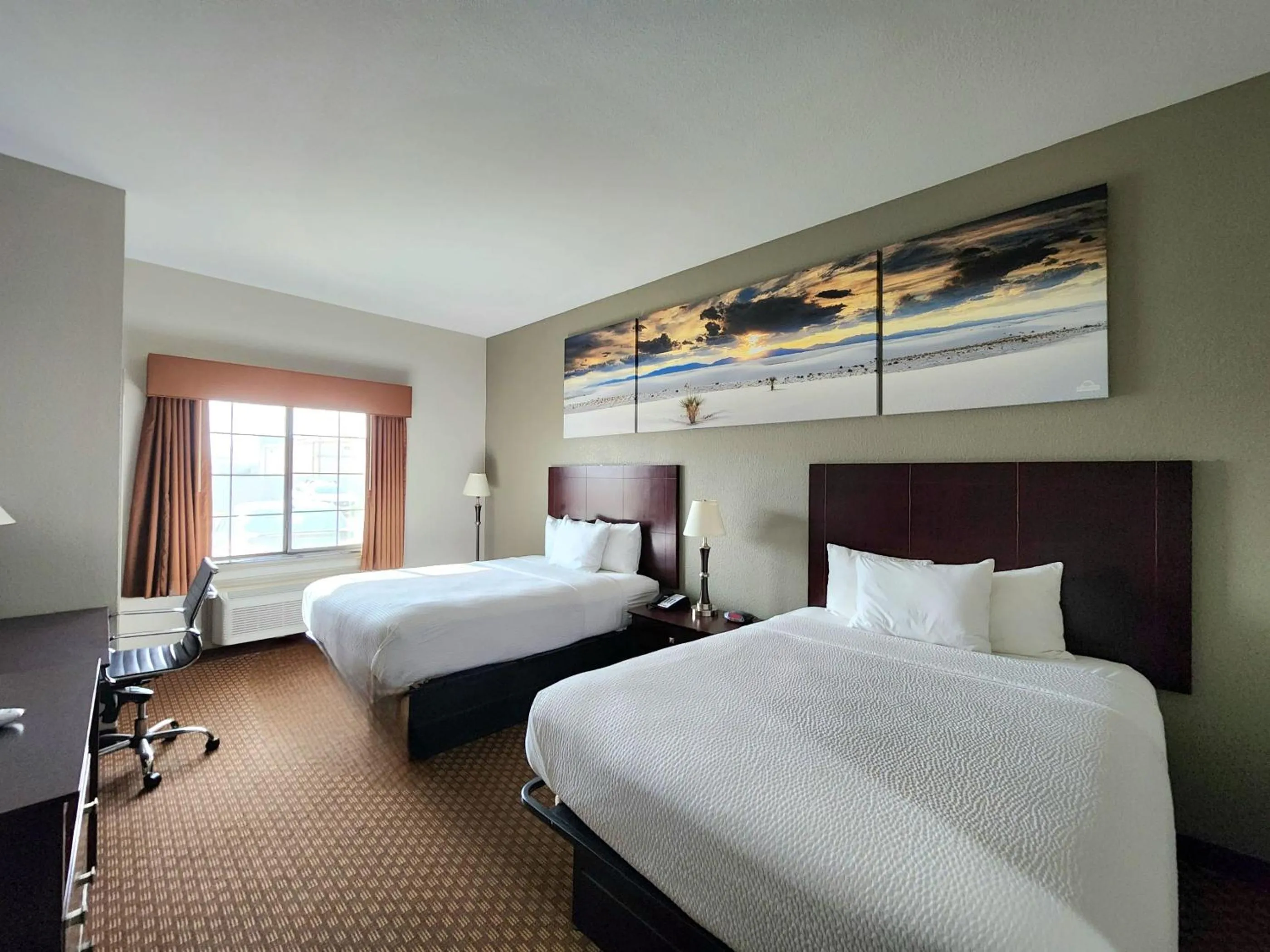 Bedroom, Bed in Days Inn by Wyndham Kemah