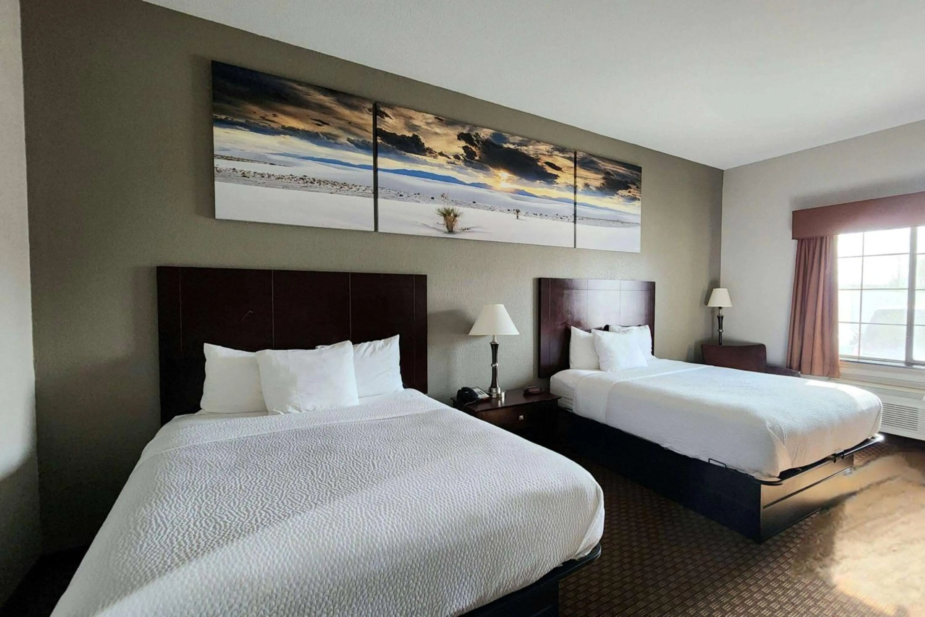 Photo of the whole room, Bed in Days Inn by Wyndham Kemah