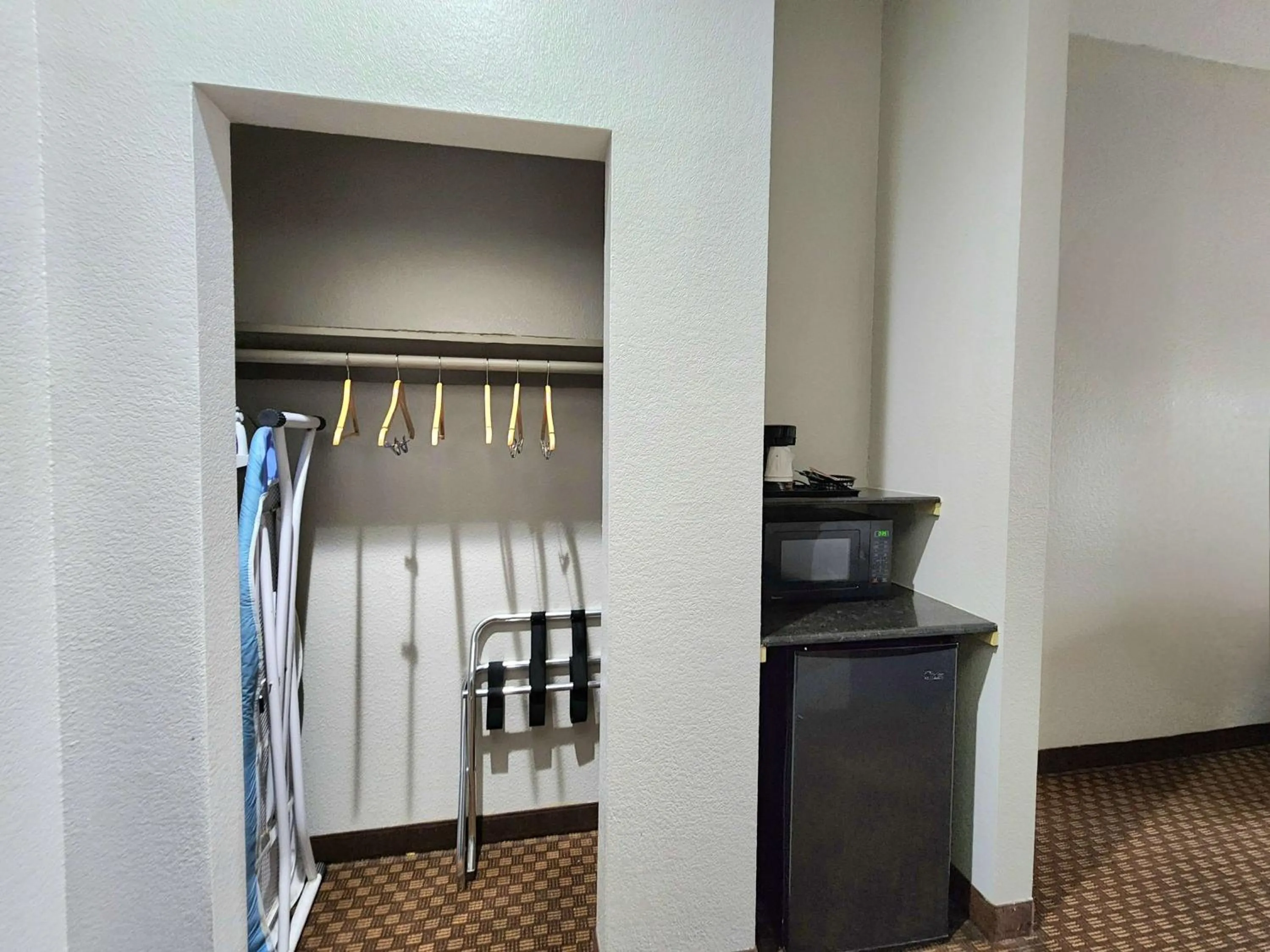 Photo of the whole room in Days Inn by Wyndham Kemah