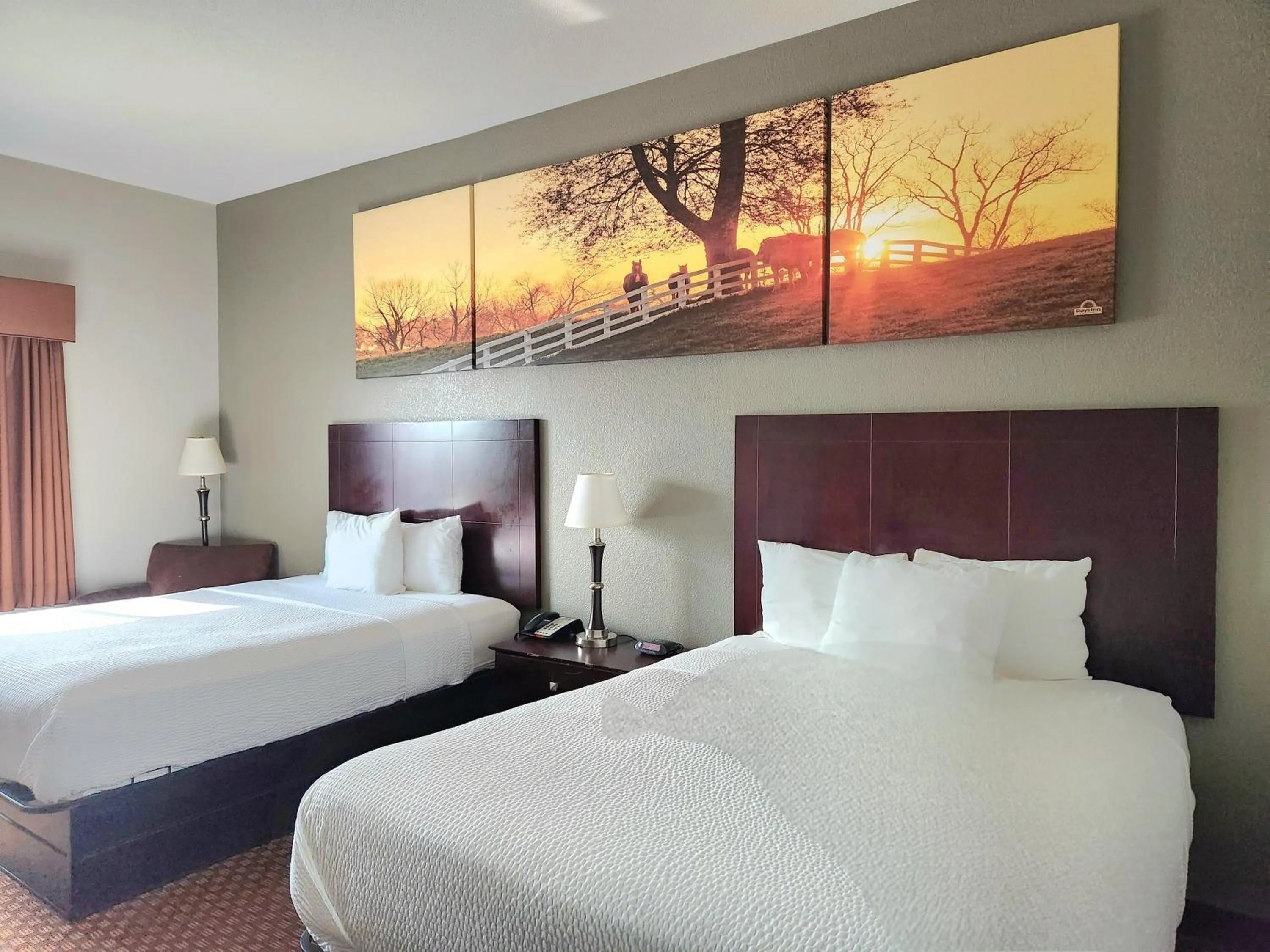 Bedroom, Bed in Days Inn by Wyndham Kemah