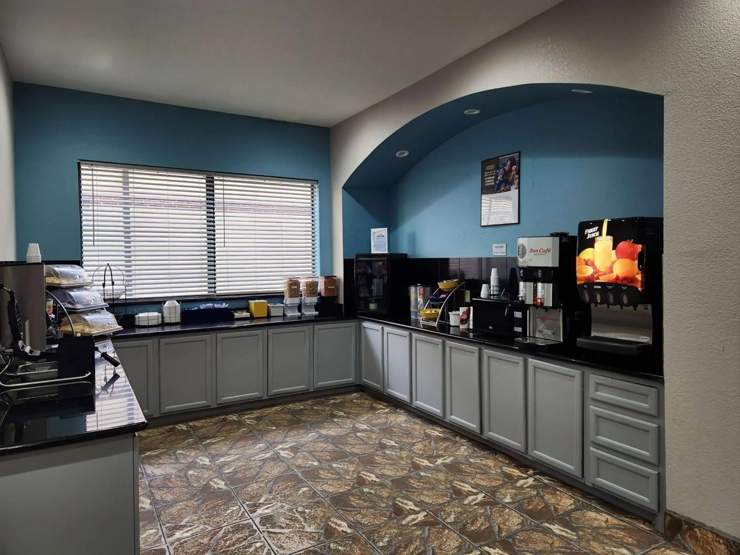 Restaurant/places to eat in Days Inn by Wyndham Kemah Restaurant/places to eat in Days Inn by Wyndham Kemah