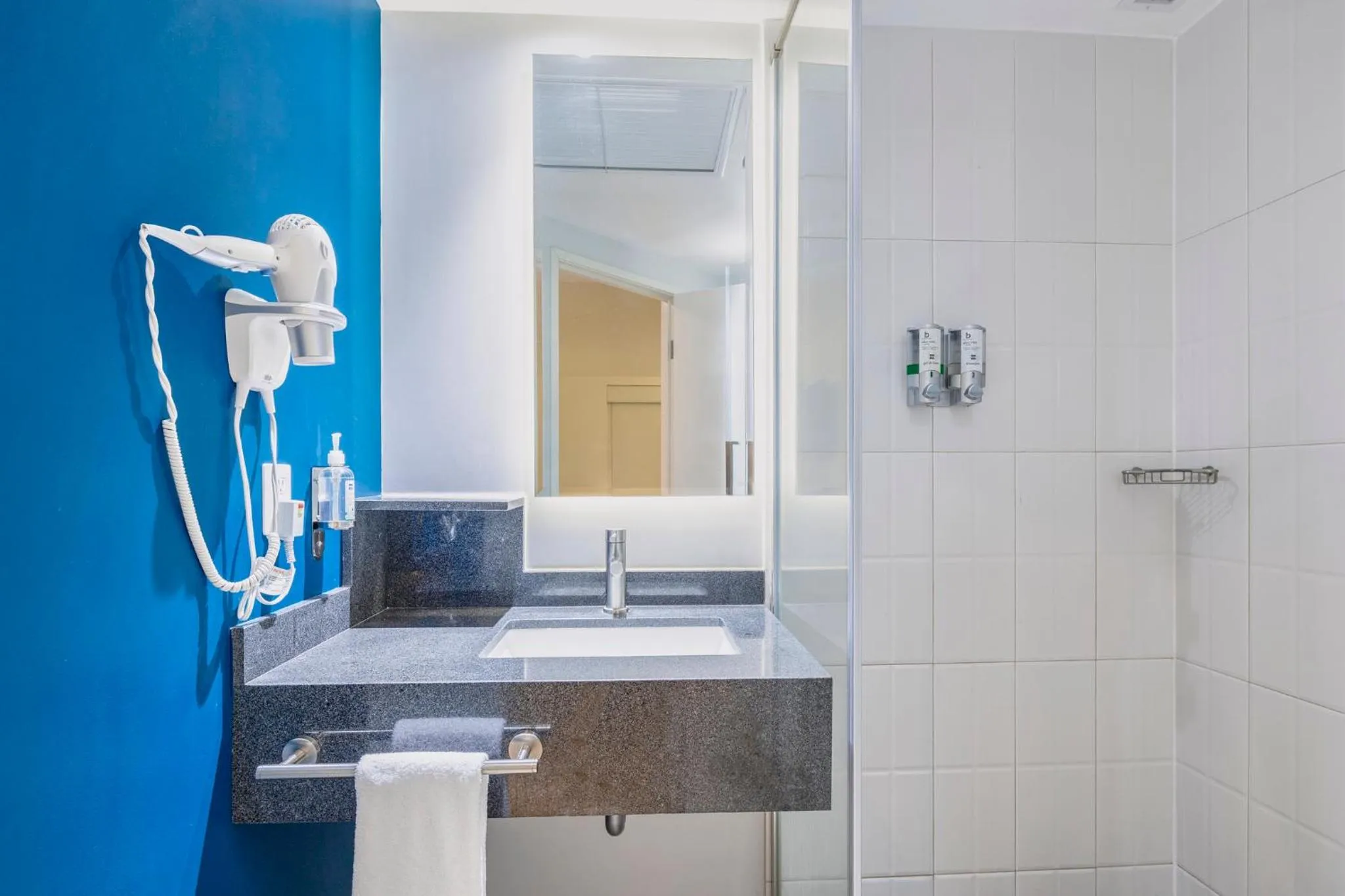 Photo of the whole room in One Puebla Angelopolis Periferico