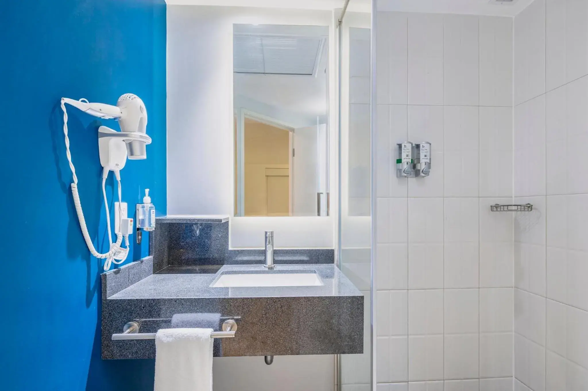 Photo of the whole room in One Puebla Angelopolis Periferico Photo of the whole room in One Puebla Angelopolis Periferico