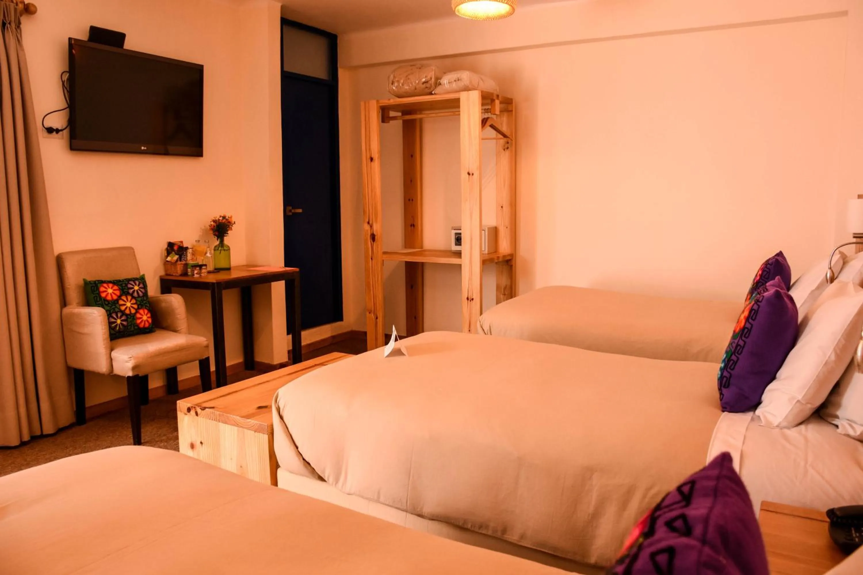 TV and multimedia, Bed in Cooper Hotel Boutique