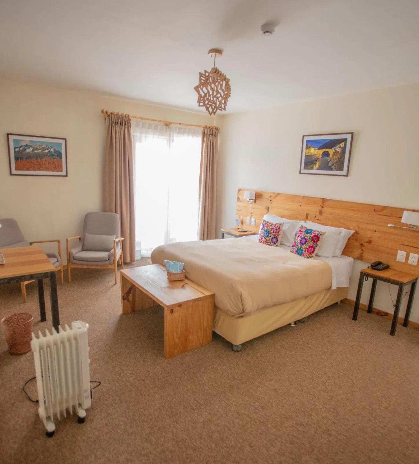 Bed in Cooper Hotel Boutique