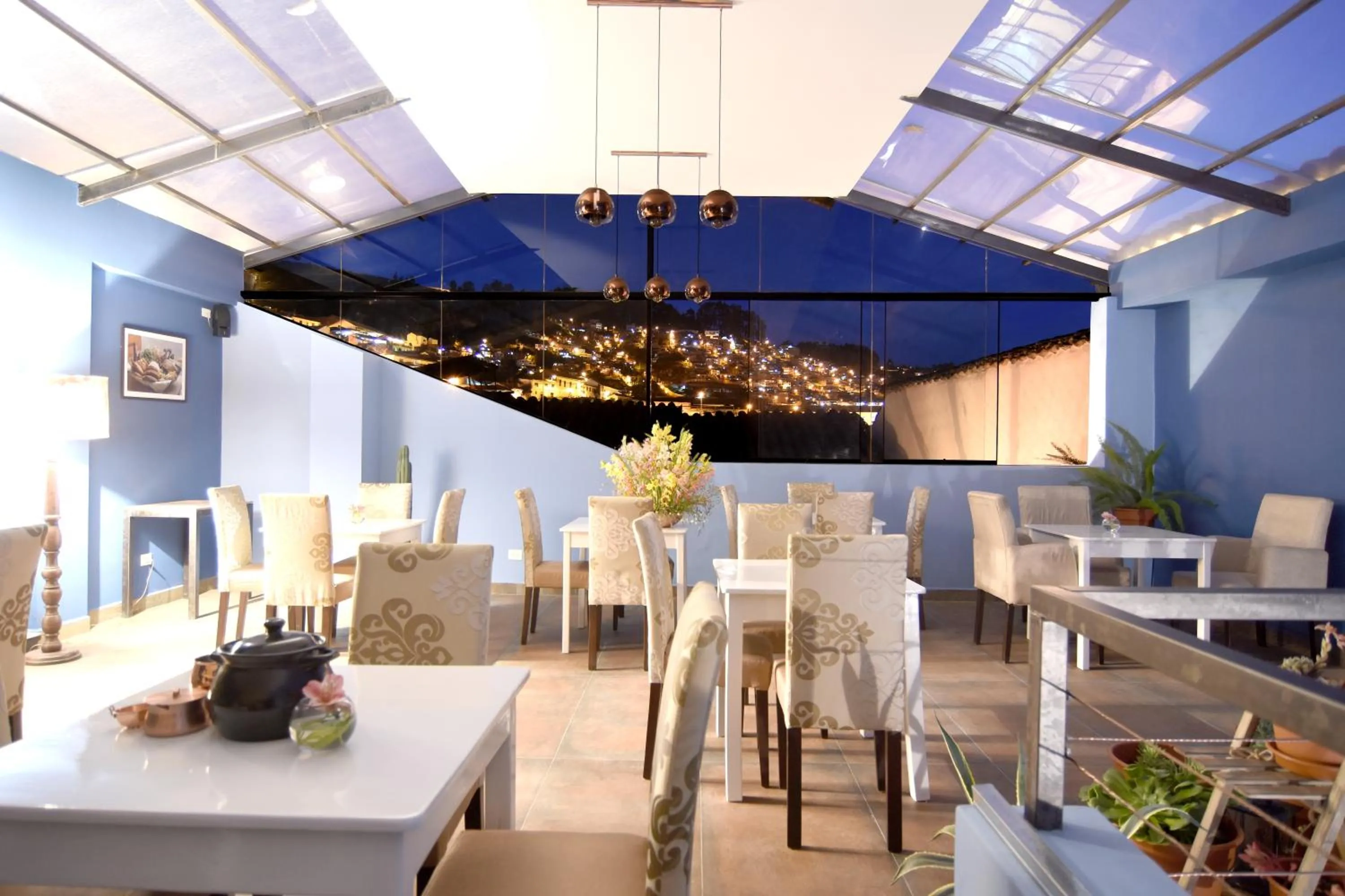 Dining area in Cooper Hotel Boutique