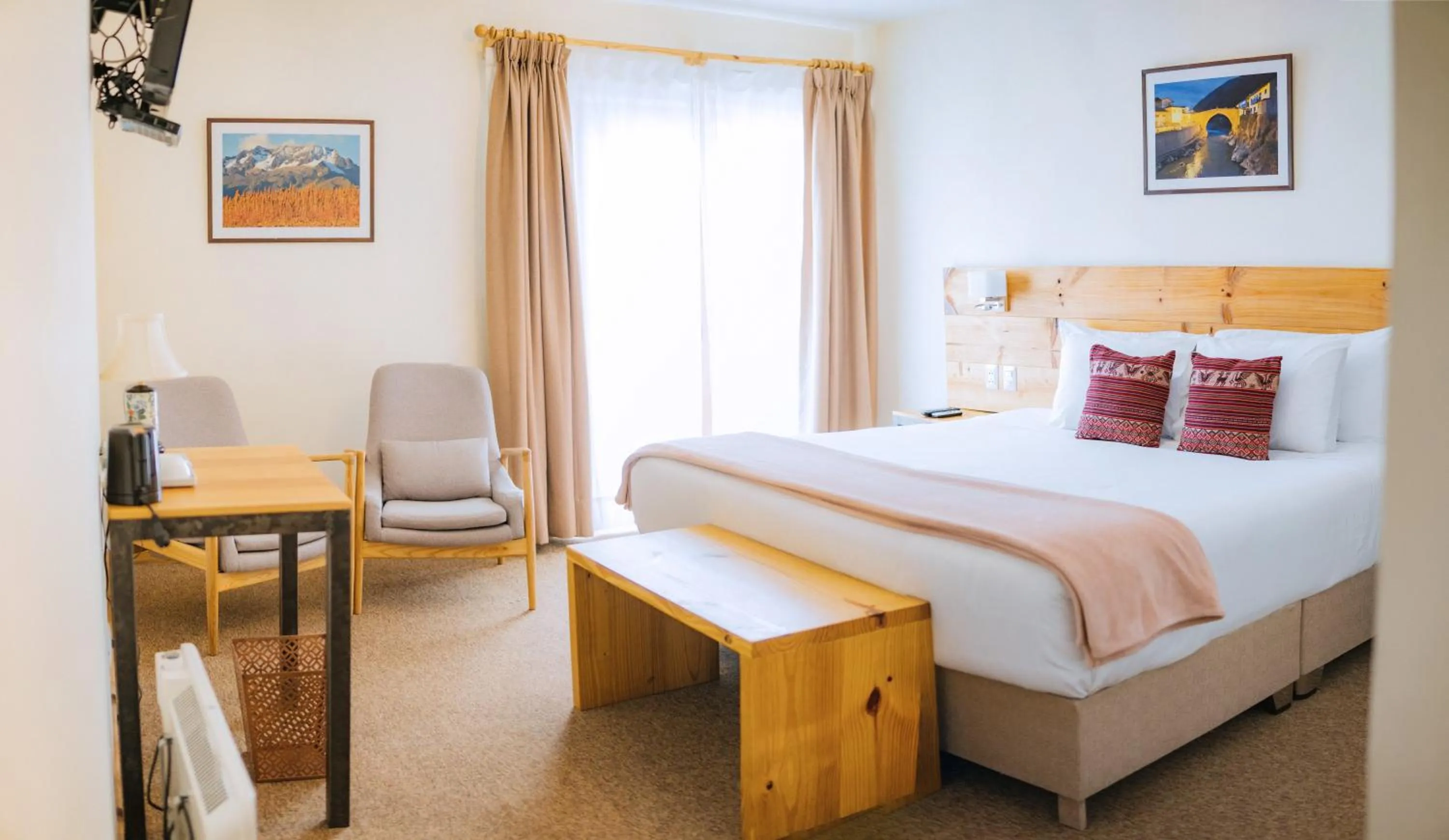 Bed in Cooper Hotel Boutique