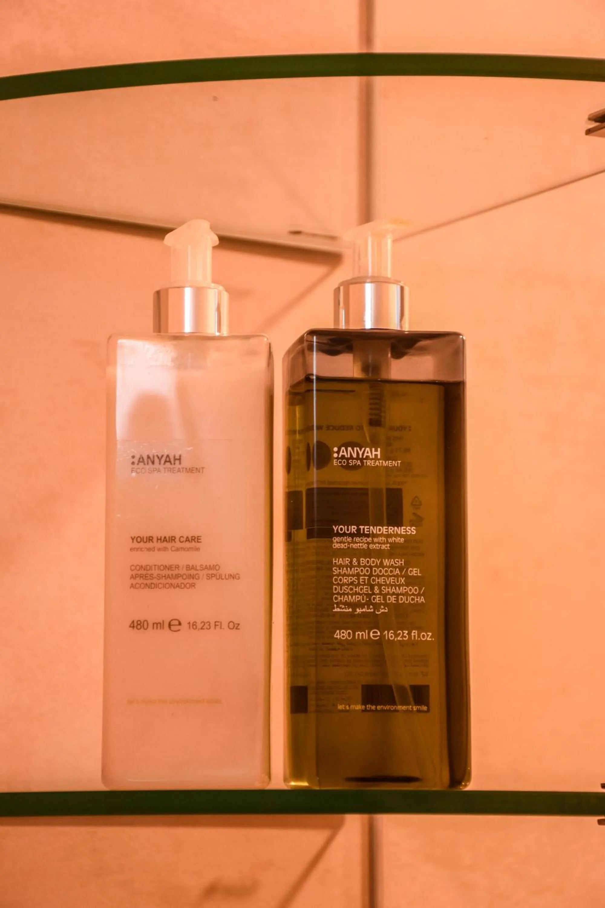 Shower in Cooper Hotel Boutique