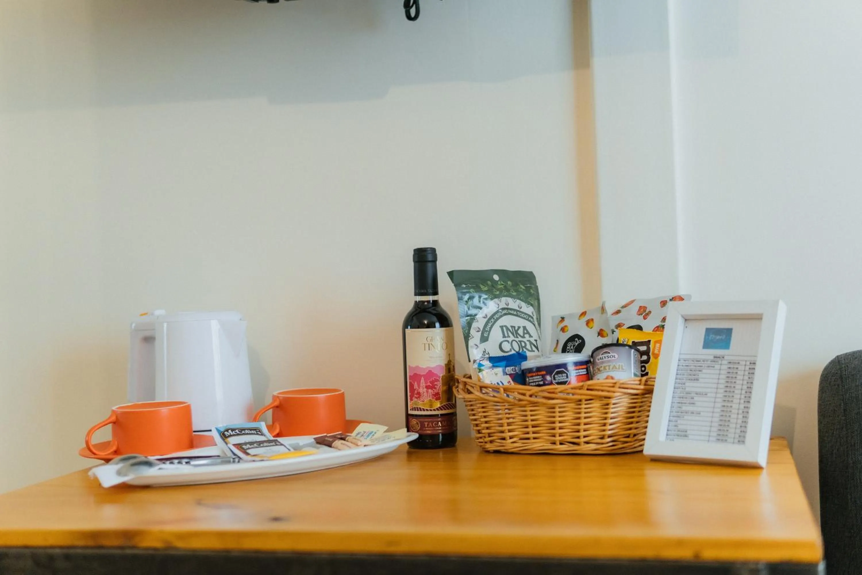 Coffee/tea facilities in Cooper Hotel Boutique