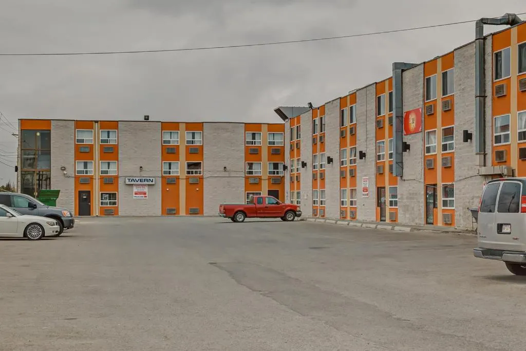 Airport Traveller's Inn