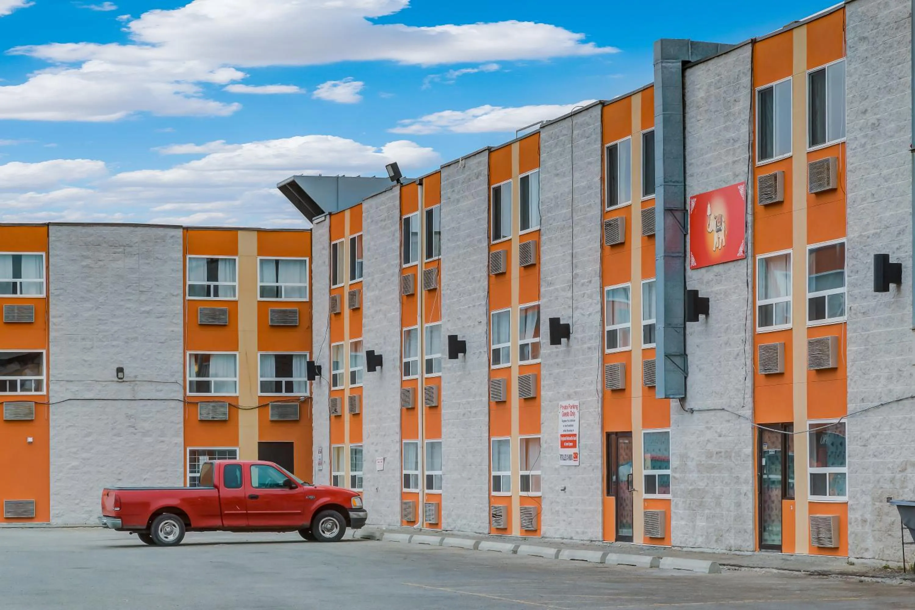 Property building in Airport Traveller's Inn