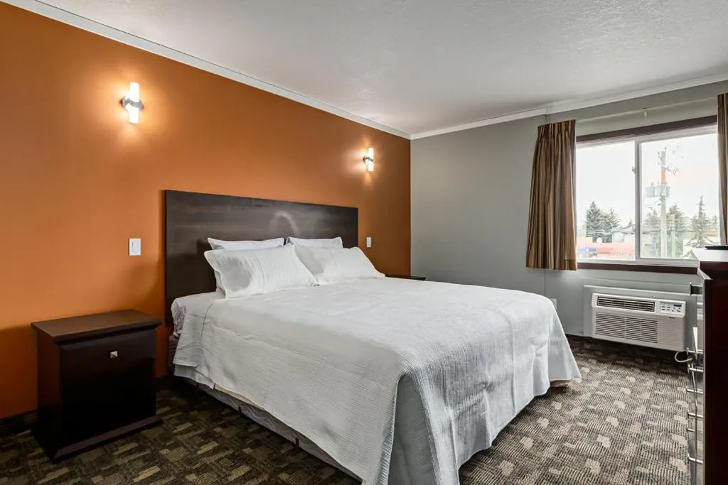 Bed in Airport Traveller's Inn